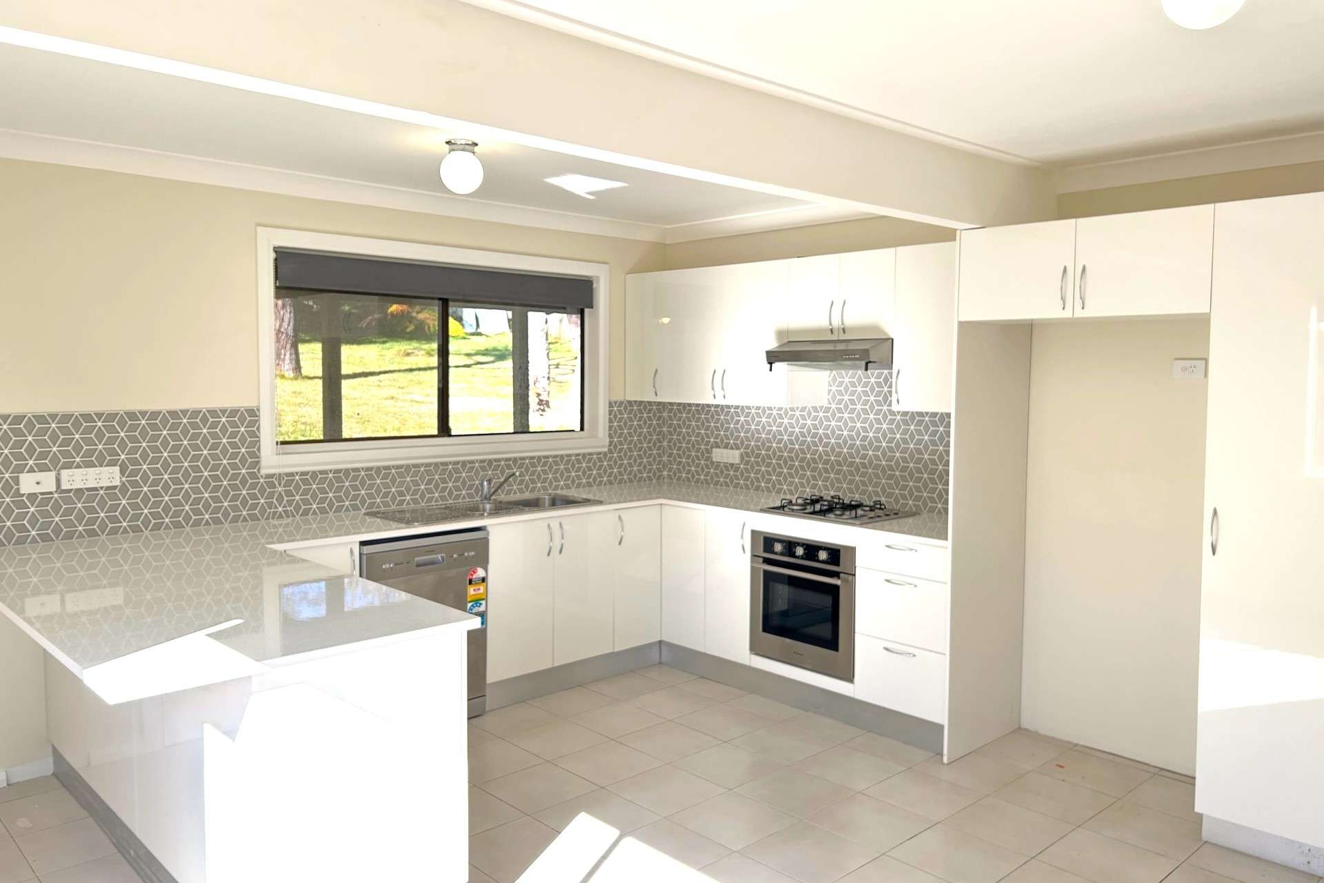 33 Sixth Avenue, Katoomba, NSW 2780 AUS