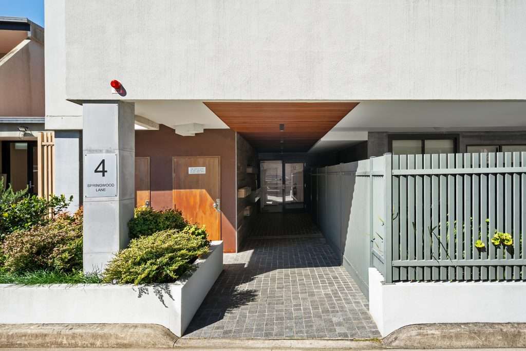 1/4 Springwood Lane, Springwood - Thumbnail 6