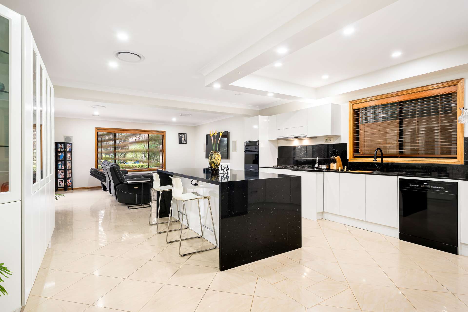 11 Colville Road, Yellow Rock, NSW 2777 AUS