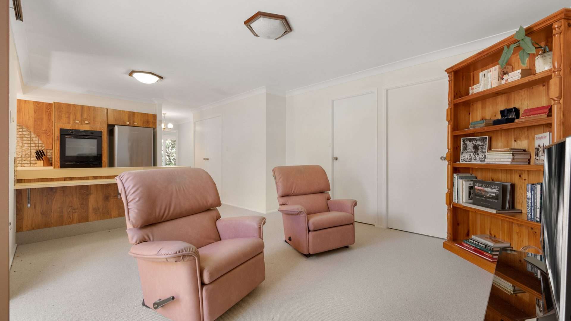 8 Maple Grove, Wentworth Falls, NSW 2782 AUS