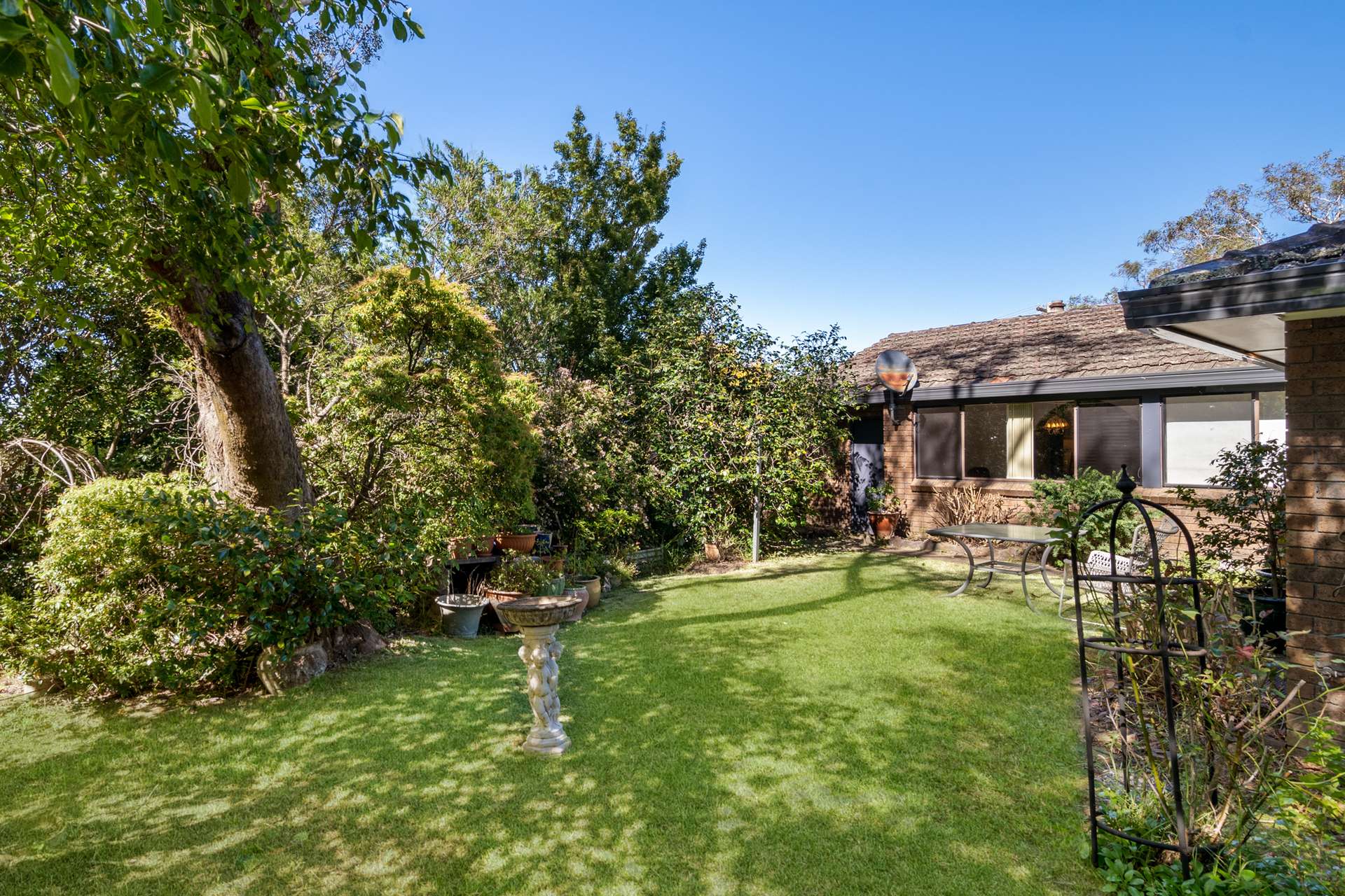 8 Maple Grove, Wentworth Falls, NSW 2782 AUS