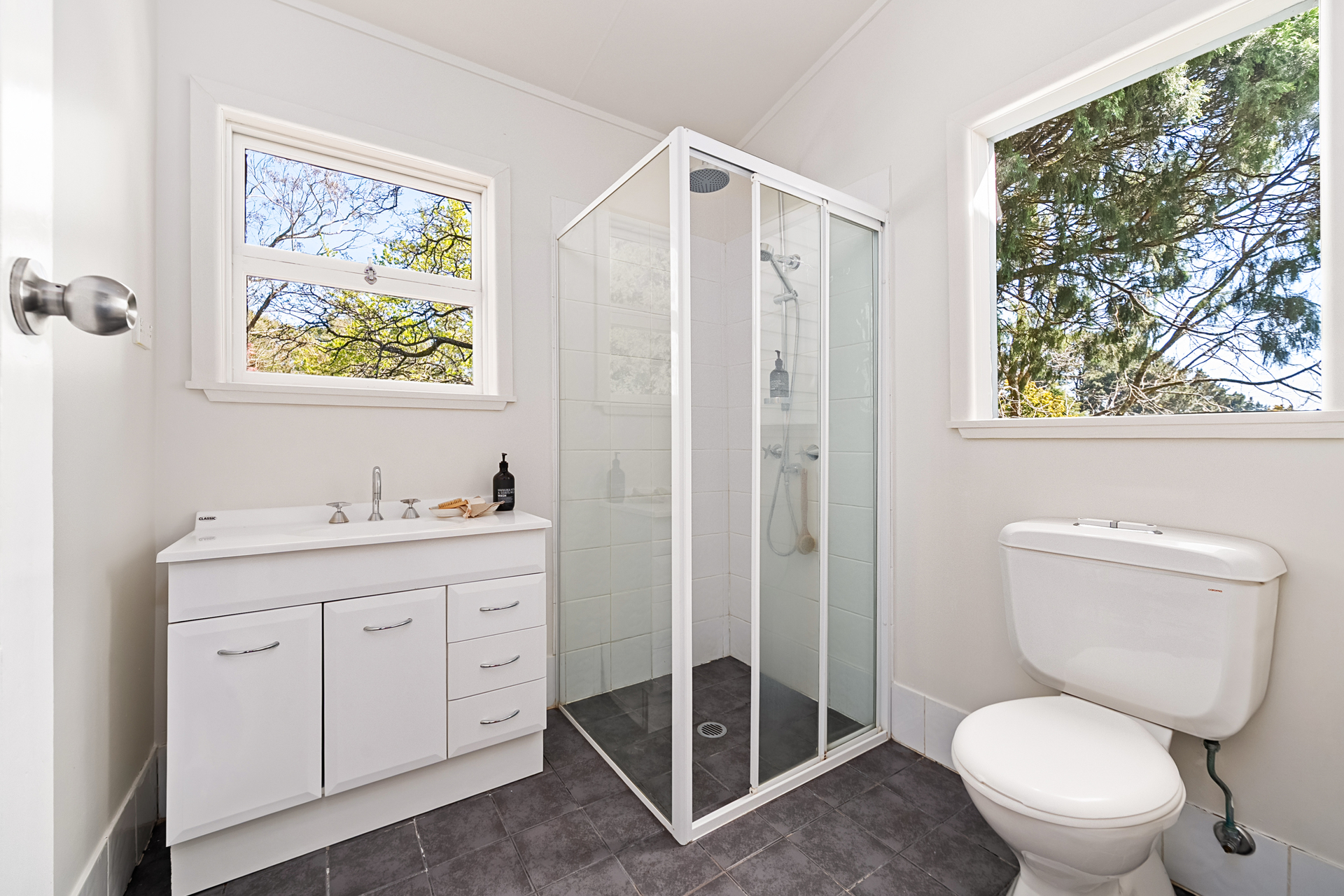 18 East View Avenue, Leura, NSW 2780 AUS