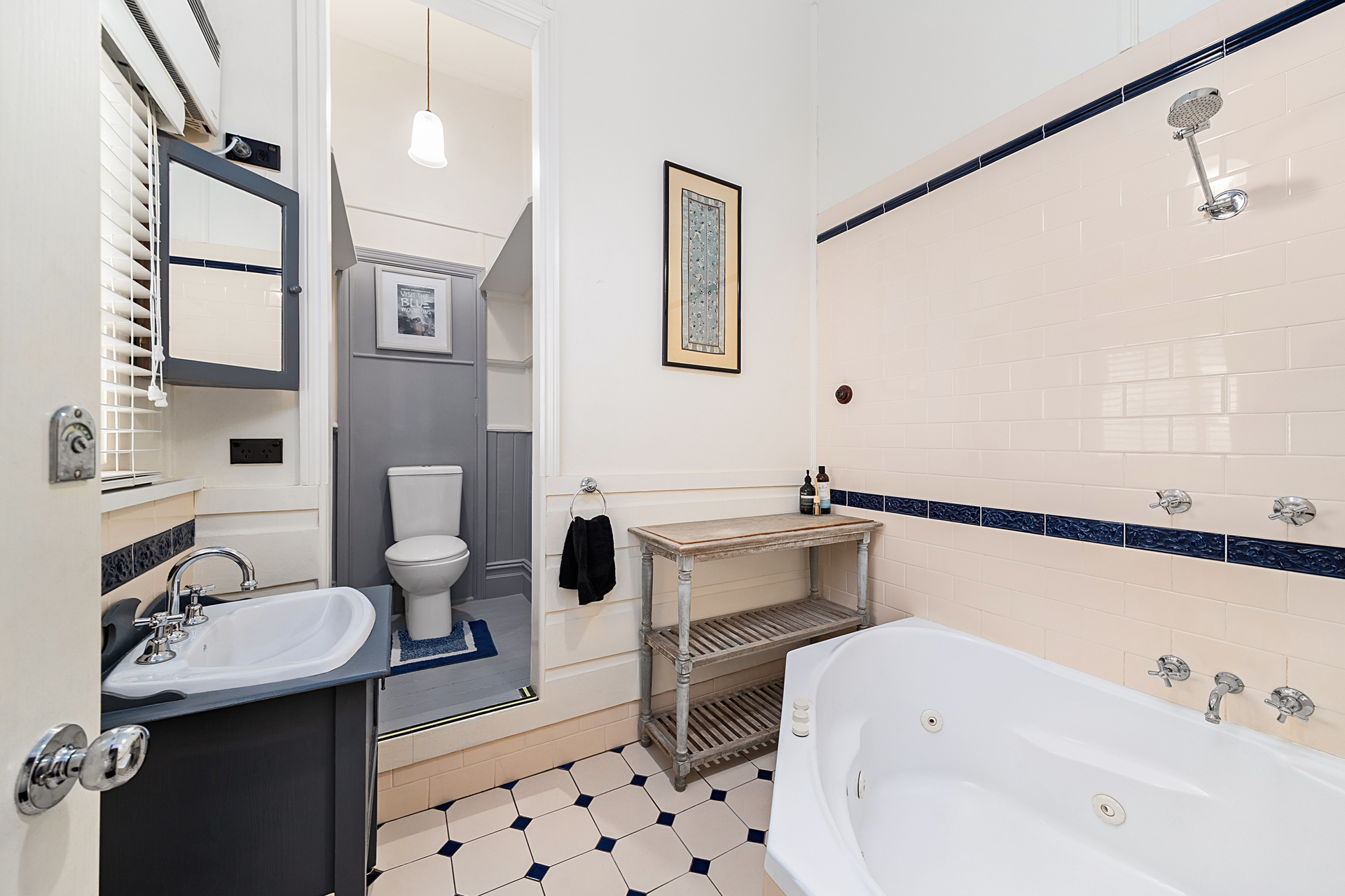 56 Merriwa Street, Katoomba, NSW 2780 AUS