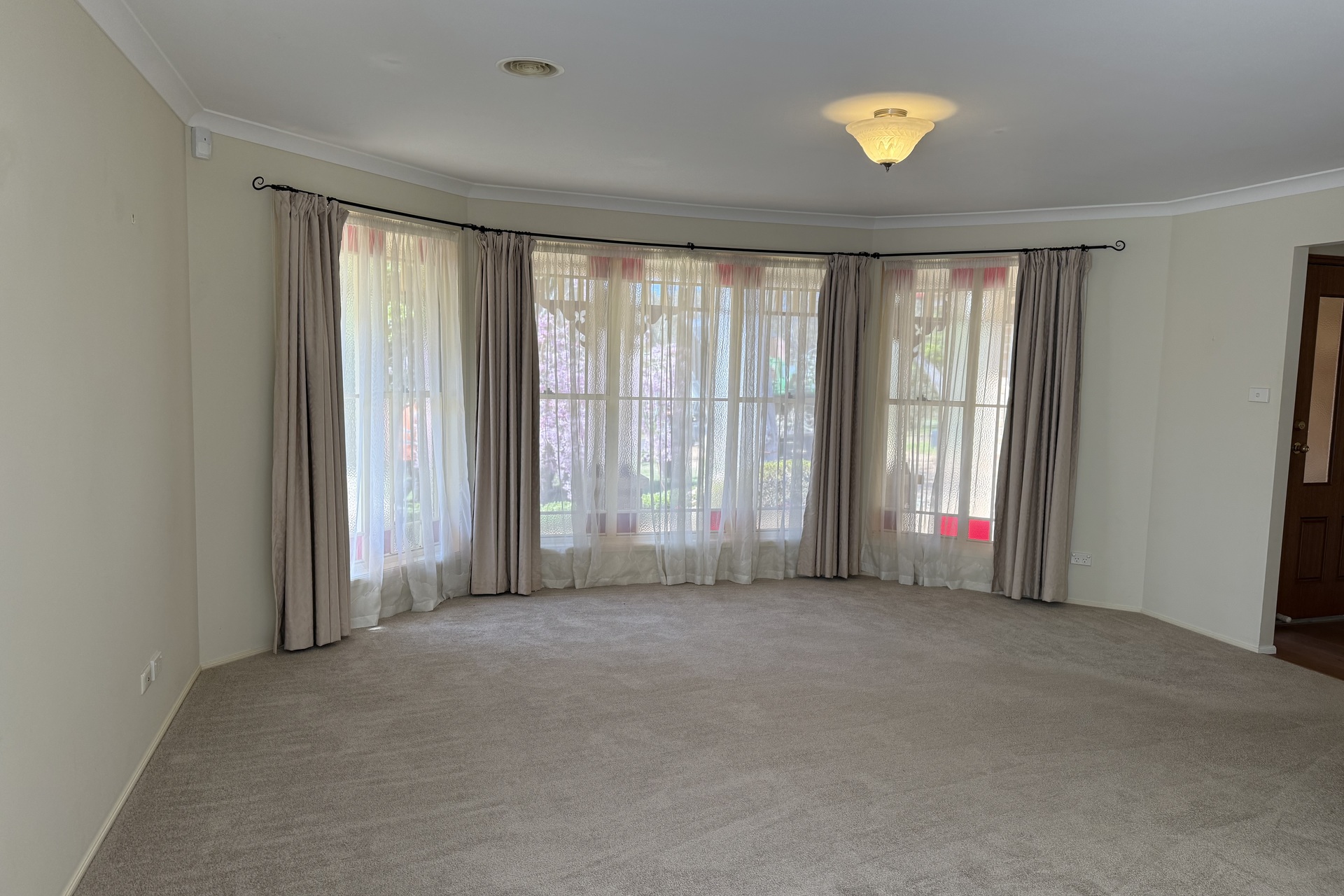 11 Wilson Street, Wentworth Falls, NSW 2782 AUS