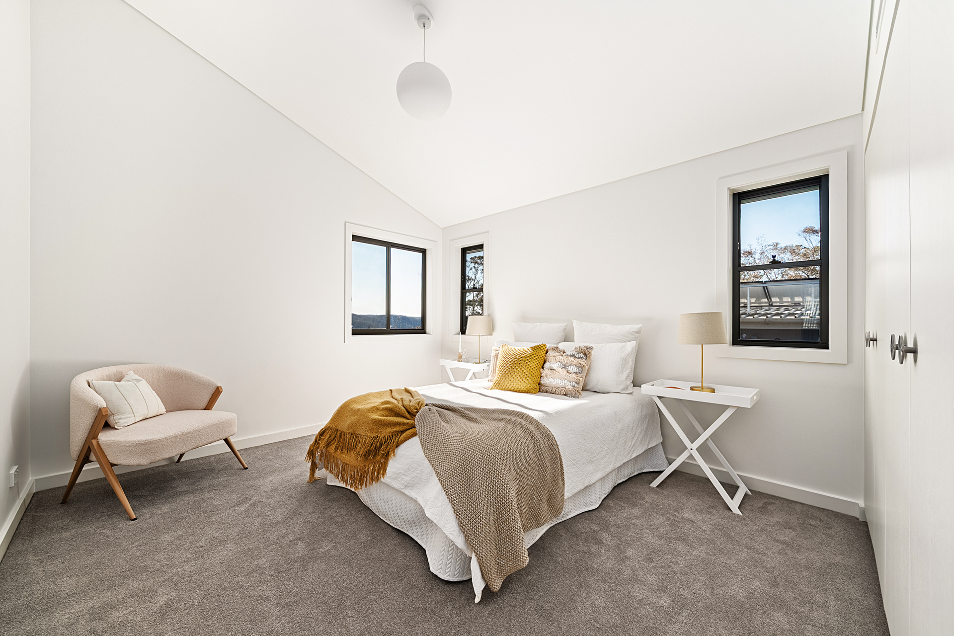 47 Edward Parade, Wentworth Falls, NSW 2782 AUS