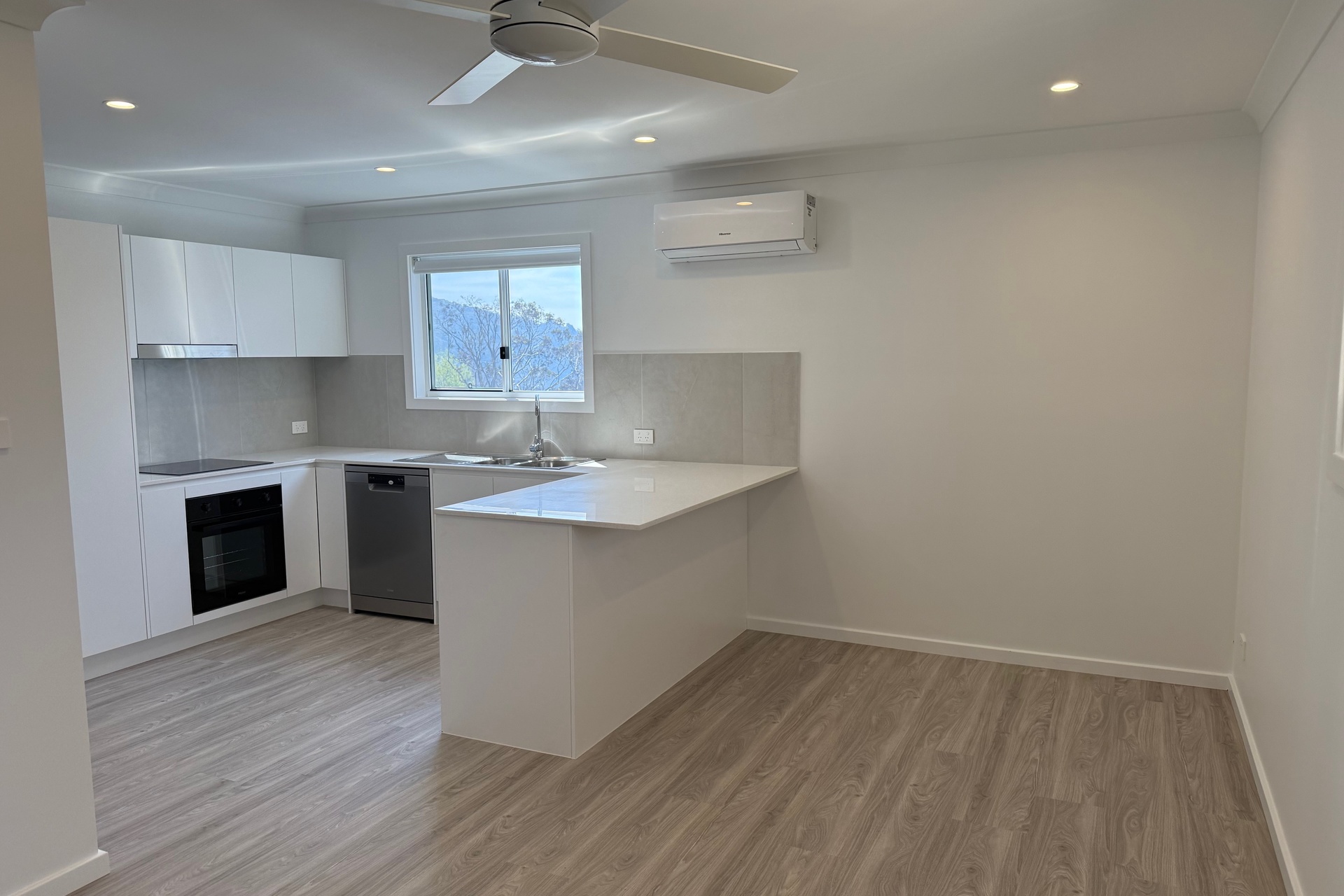 62 Seventh Avenue, Katoomba, NSW 2780 AUS