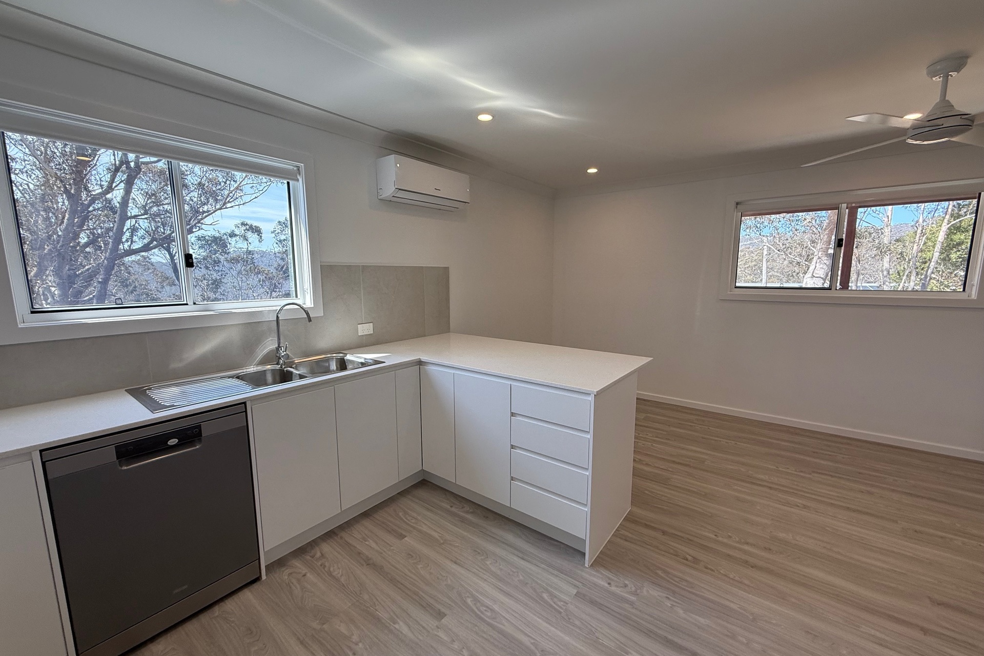 62 Seventh Avenue, Katoomba, NSW 2780 AUS