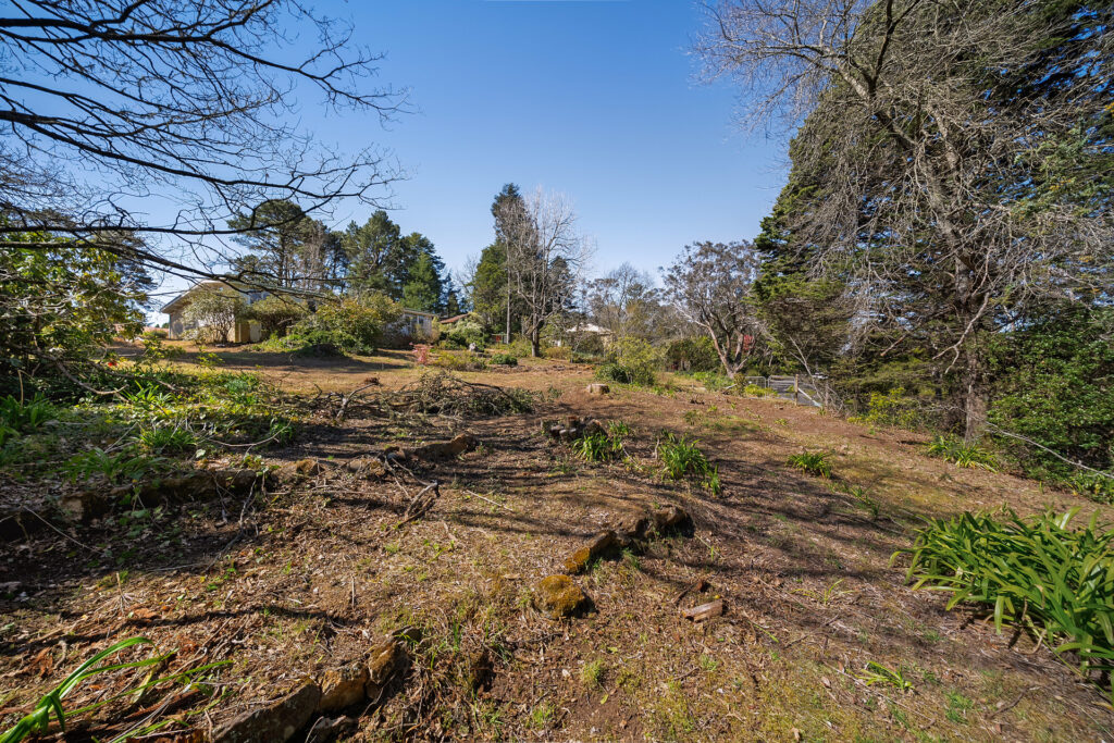 1 Apanie Lane, Wentworth Falls, NSW 2782 AUS