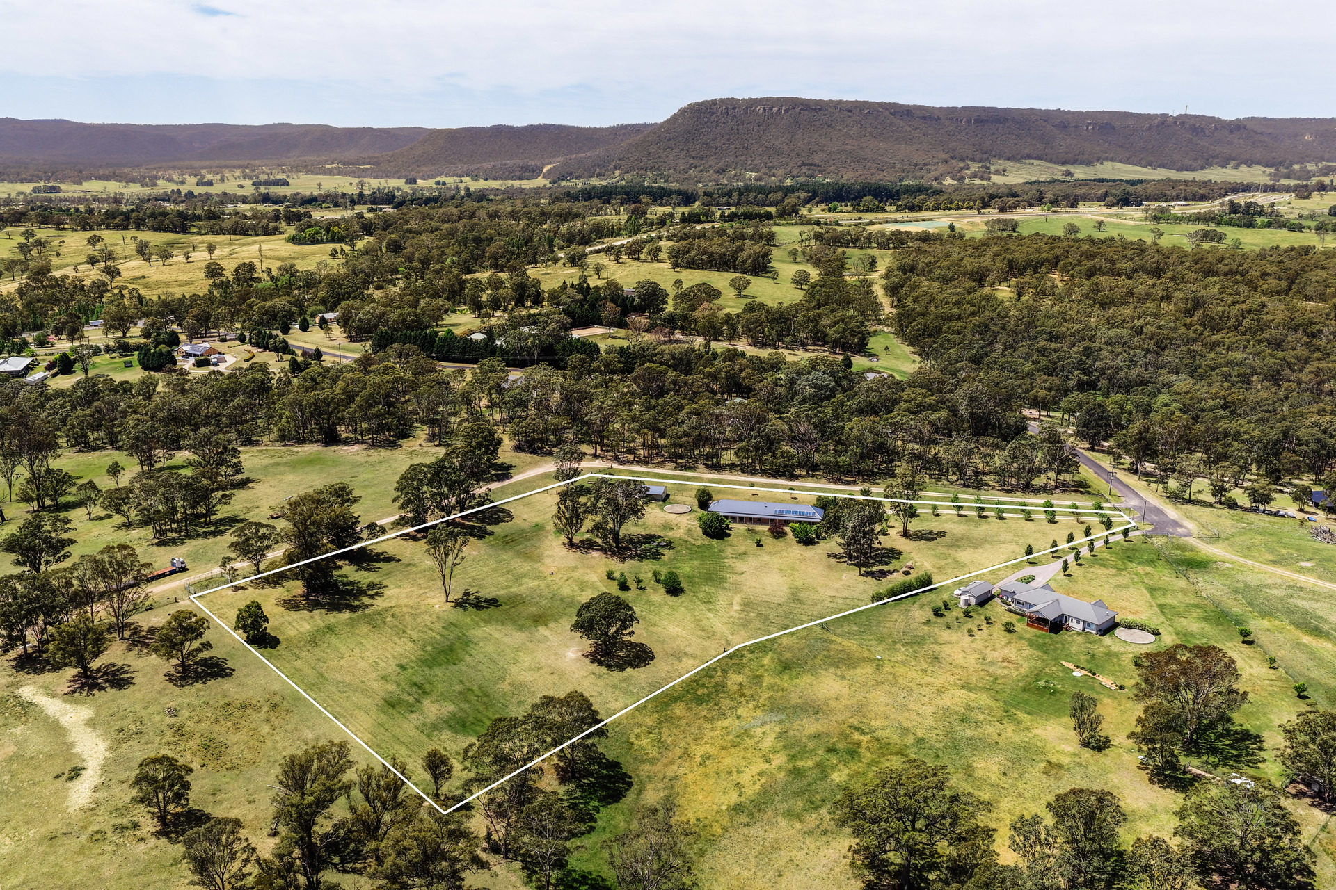 77 Carroll Drive, Hartley, NSW 2790 AUS