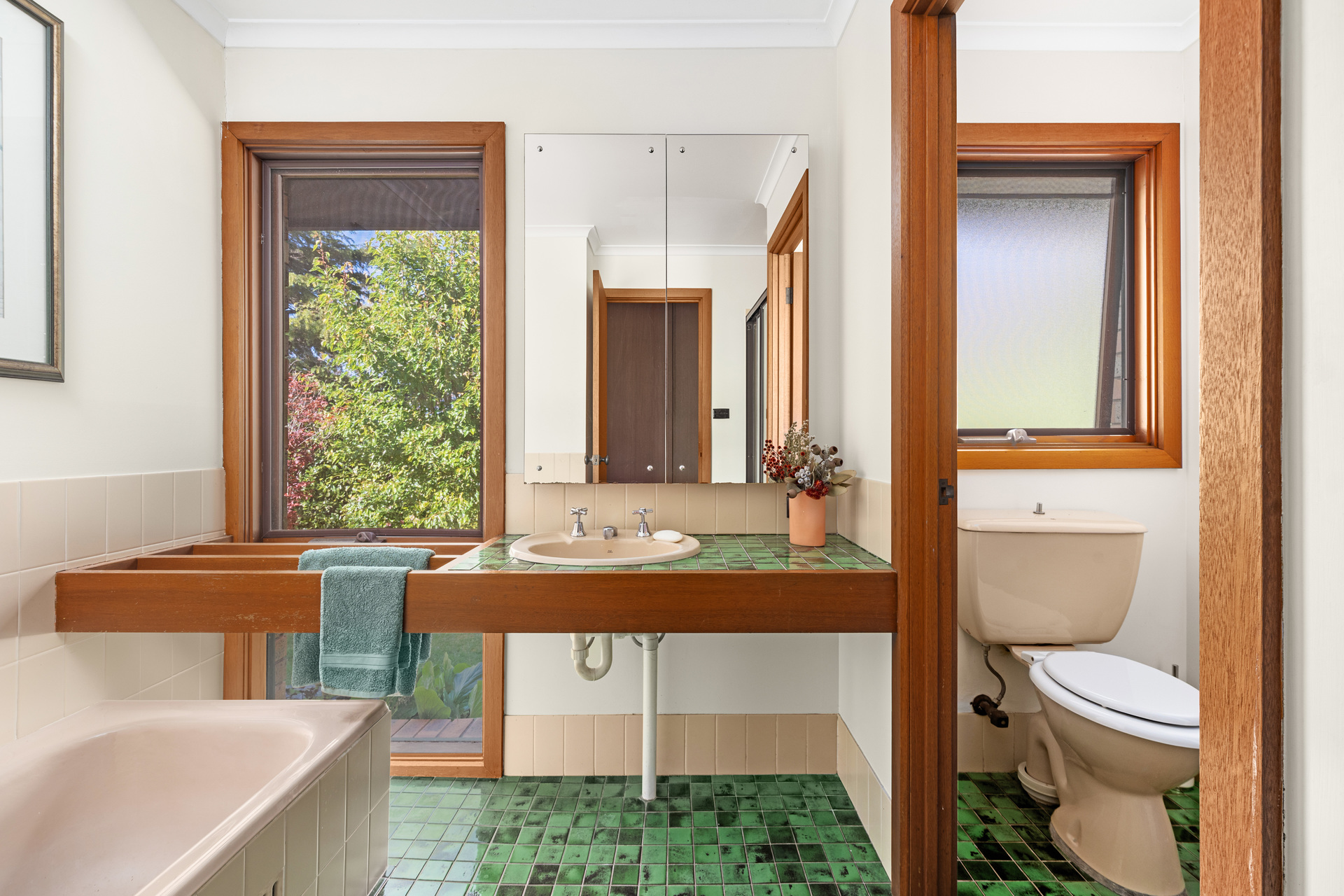 140 Blaxland Road, Wentworth Falls, NSW 2782 AUS