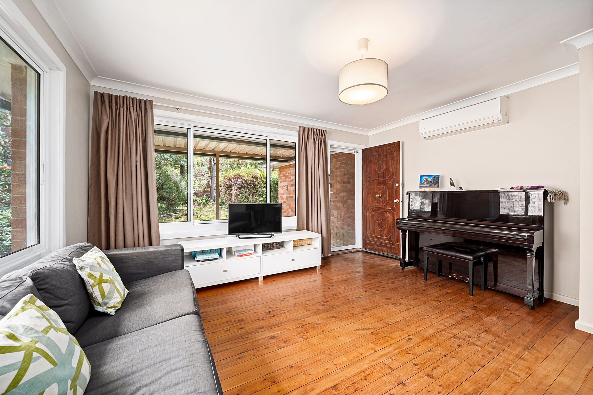 6 Eastern Avenue, Hazelbrook, NSW 2779 AUS