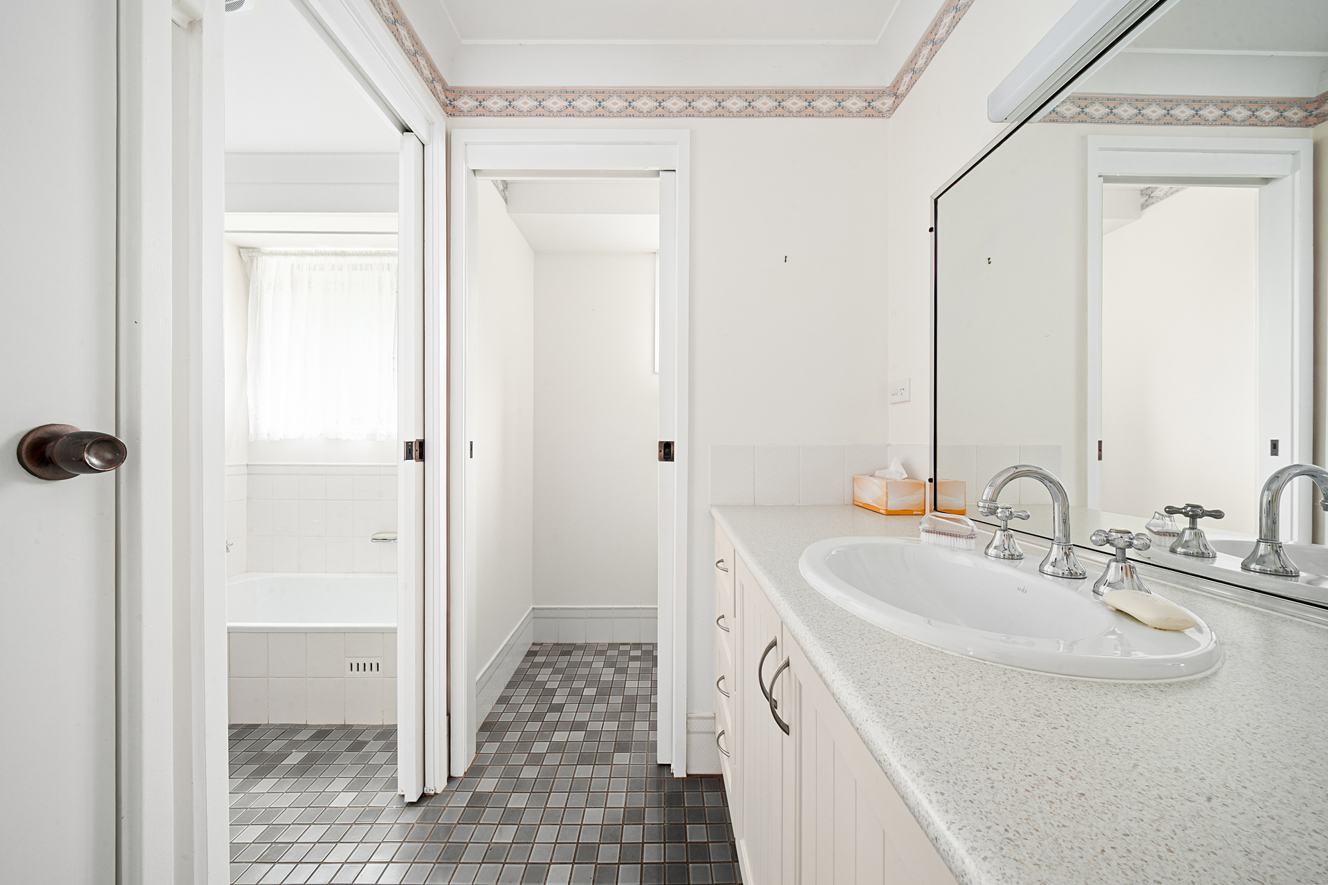 3 Clive Street, Katoomba, NSW 2780 AUS