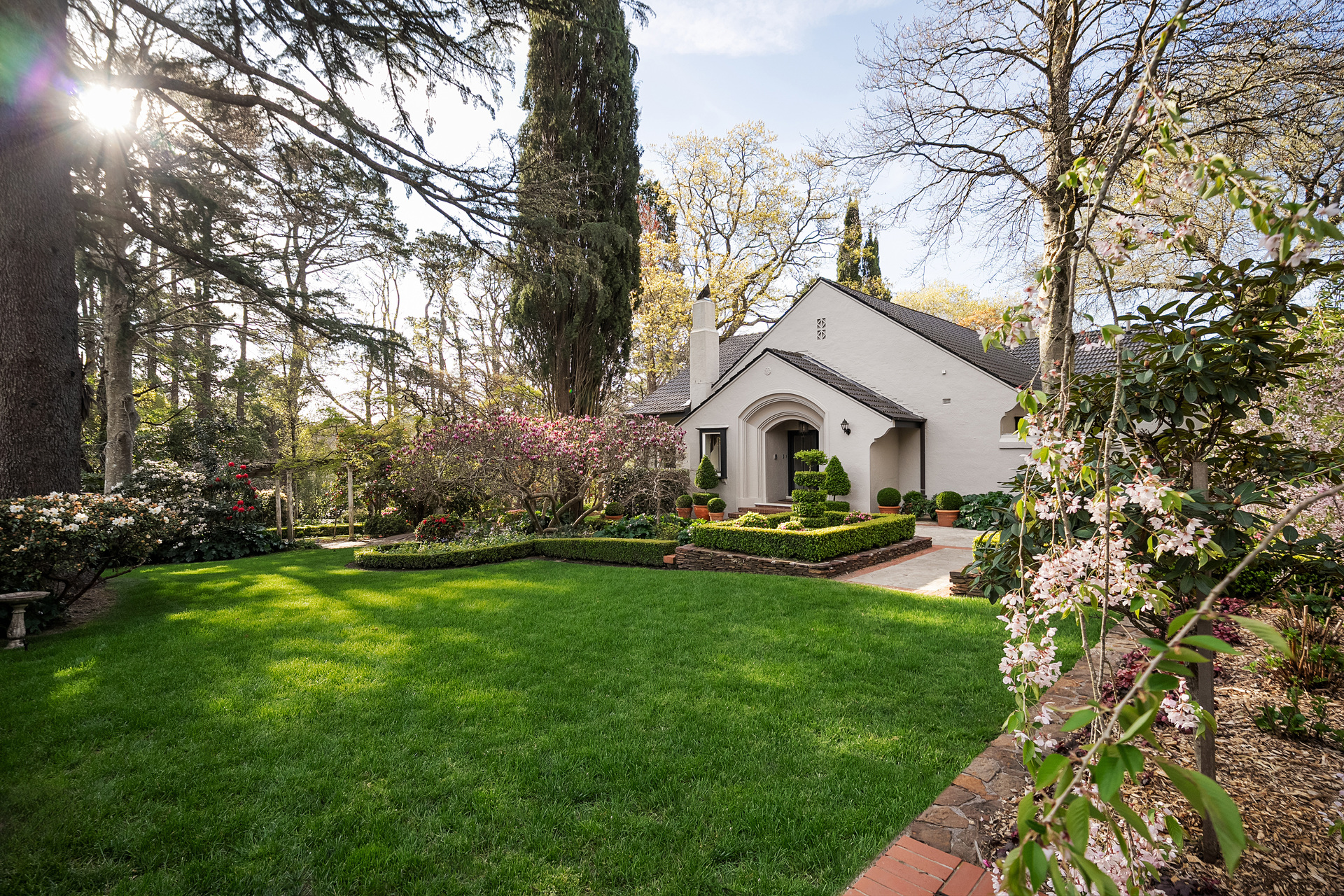 2 Kensett Avenue, Leura, NSW 2780 AUS