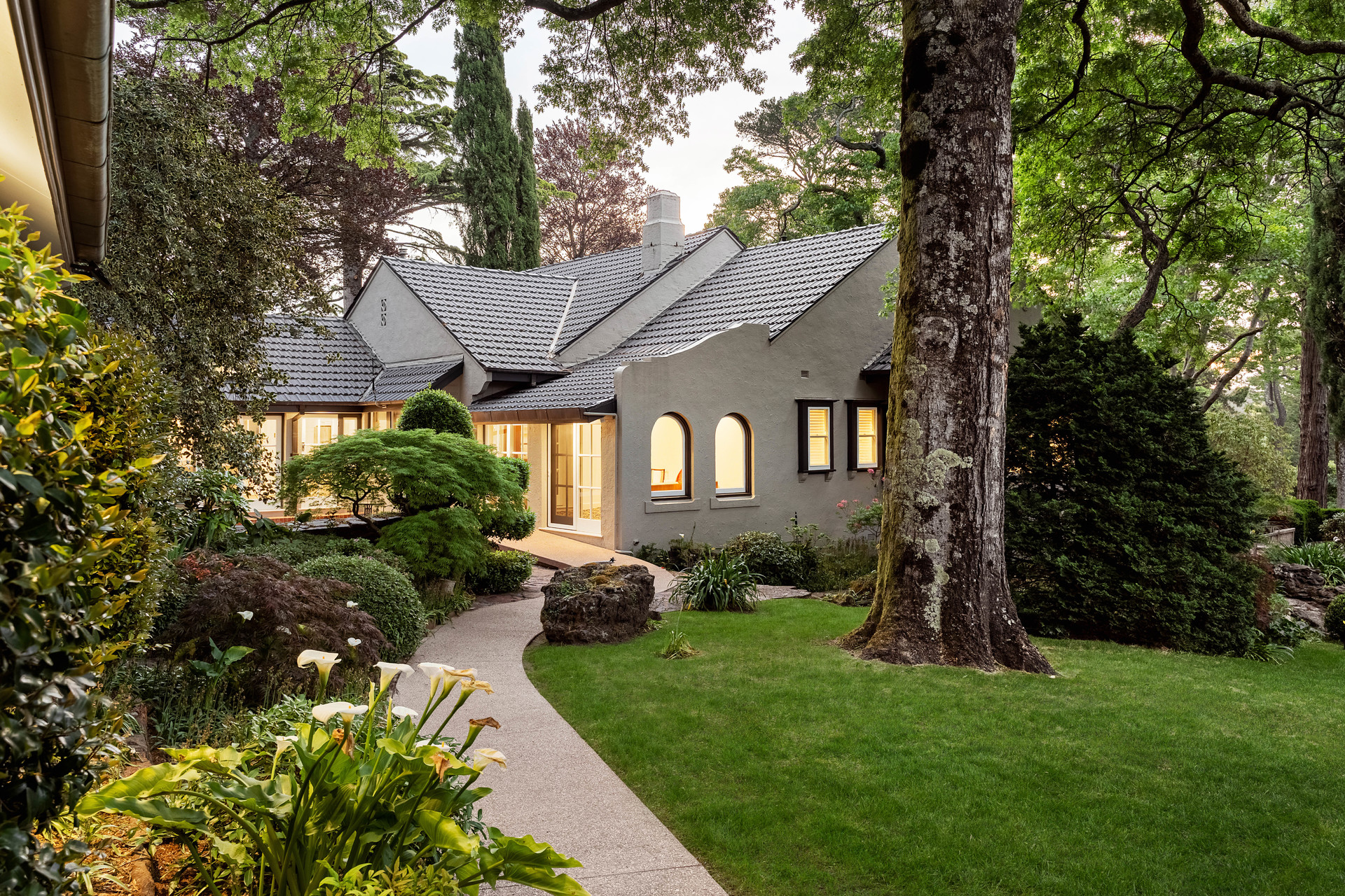 2 Kensett Avenue, Leura, NSW 2780 AUS