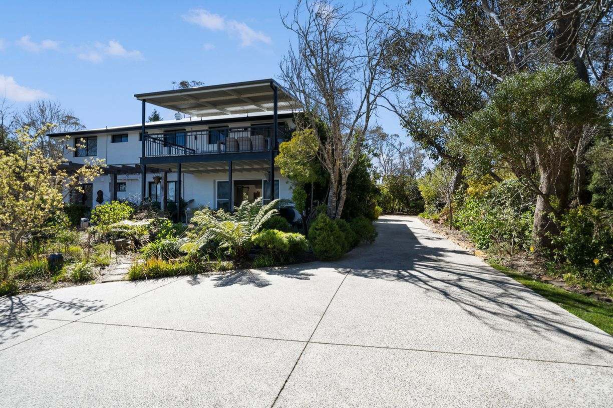 27 Cliff View Road, Leura, NSW 2780 AUS