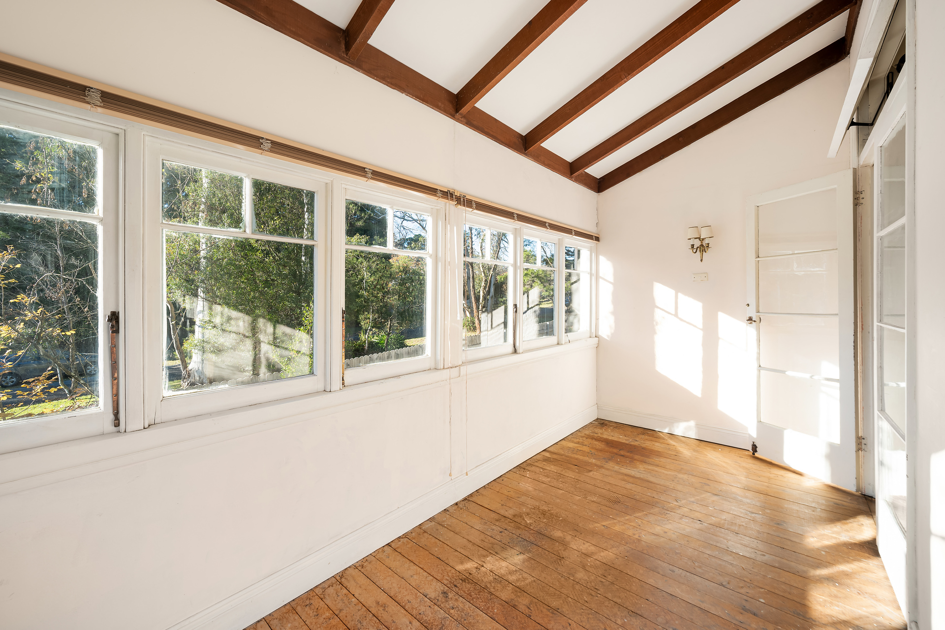68 Fletcher Street, Wentworth Falls, NSW 2782 AUS