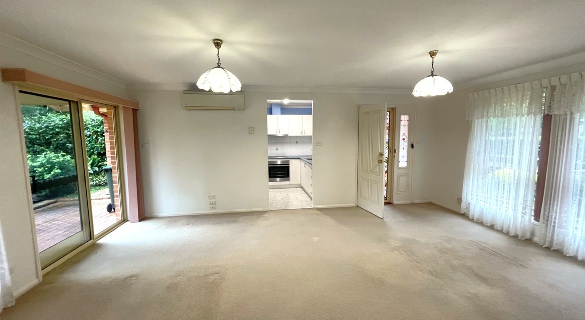 1/4 Holland Street, Springwood, NSW 2777 AUS