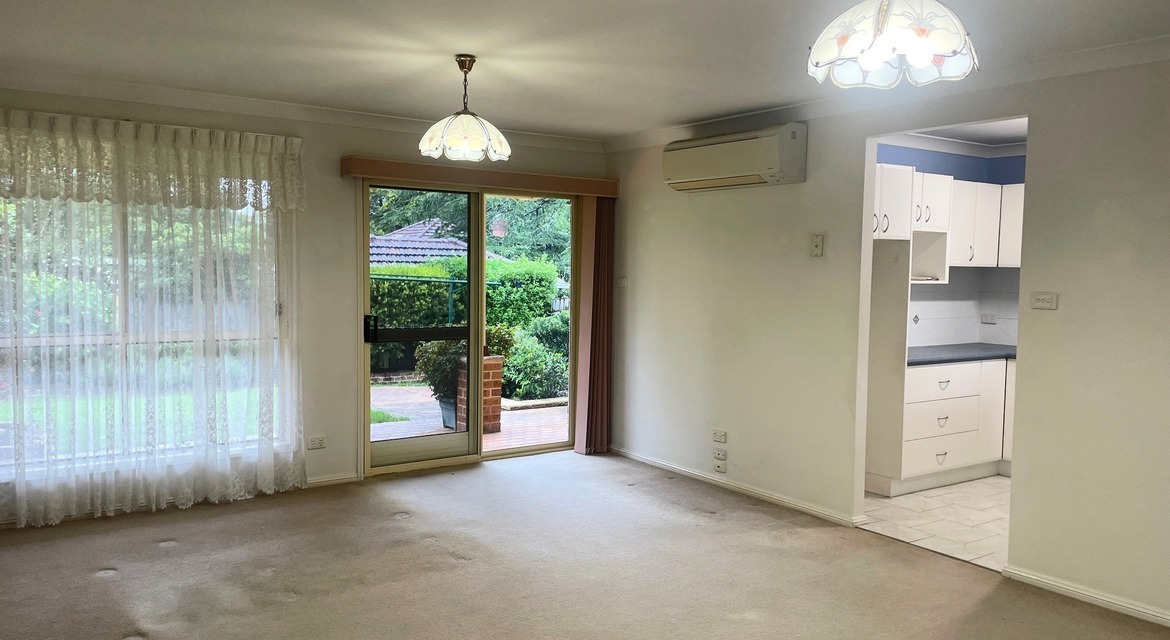 1/4 Holland Street, Springwood, NSW 2777 AUS