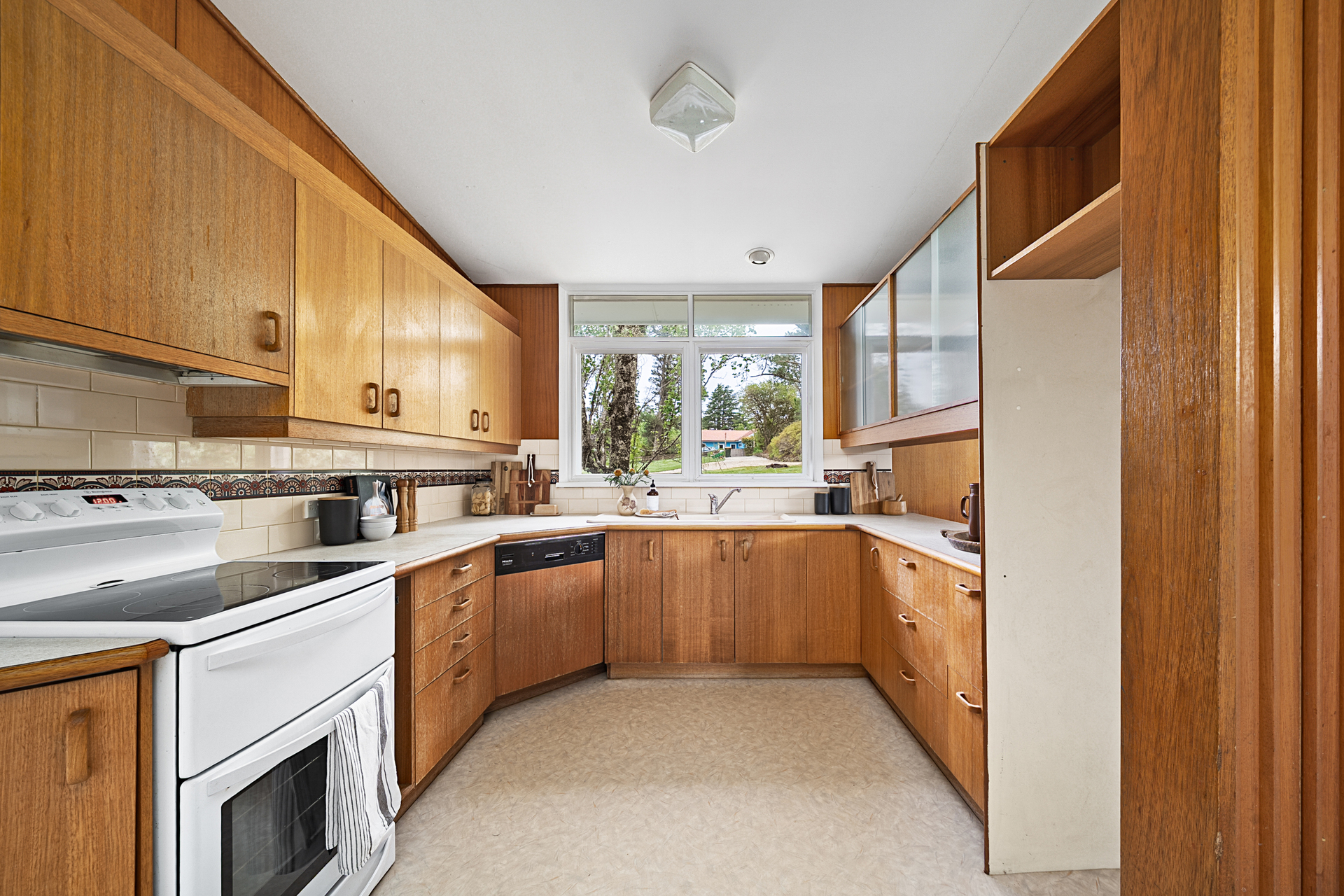 2 Bellevue Road, Wentworth Falls, NSW 2782 AUS