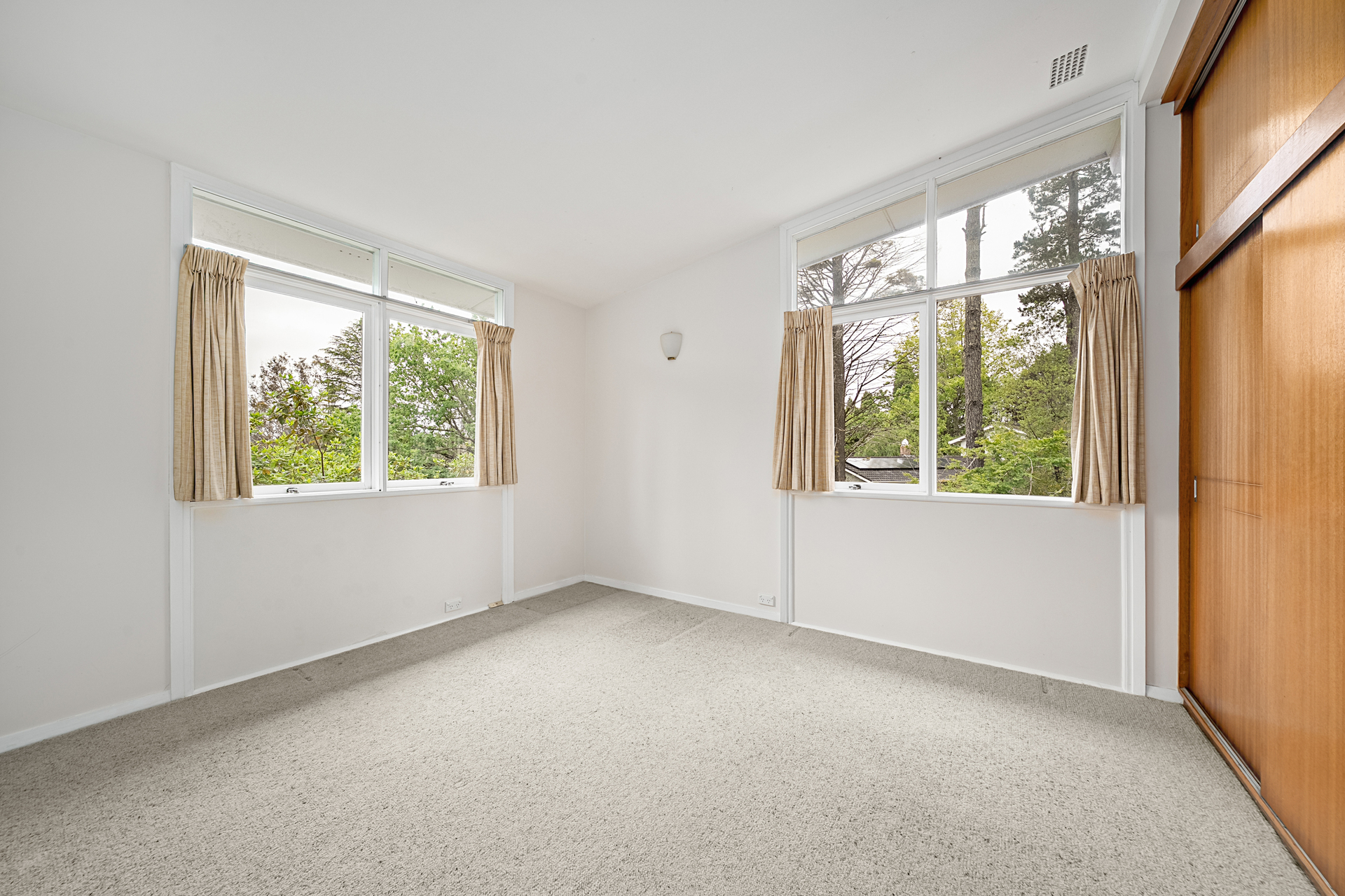 2 Bellevue Road, Wentworth Falls, NSW 2782 AUS