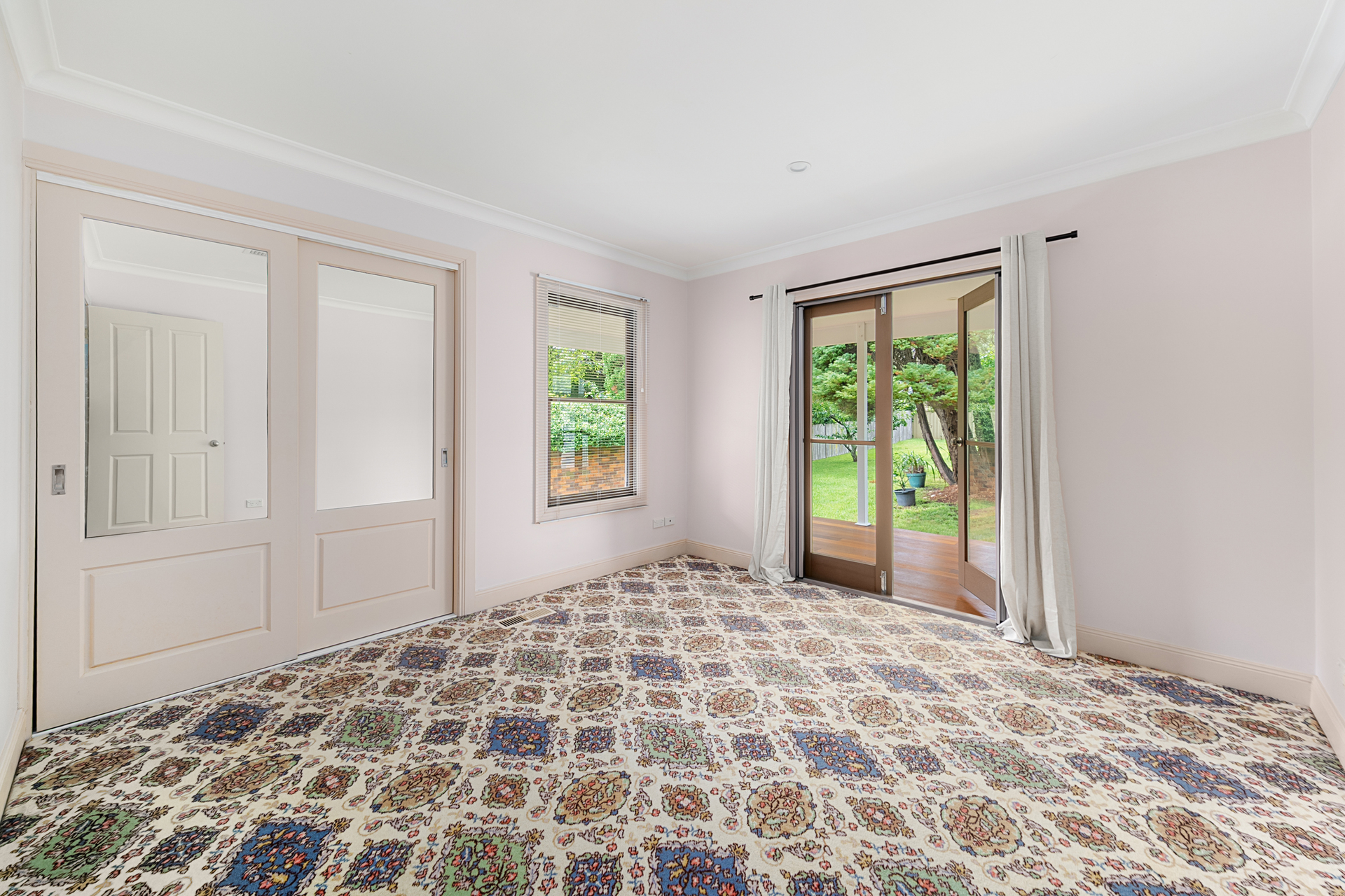 70 Backhouse Street, Wentworth Falls, NSW 2782 AUS