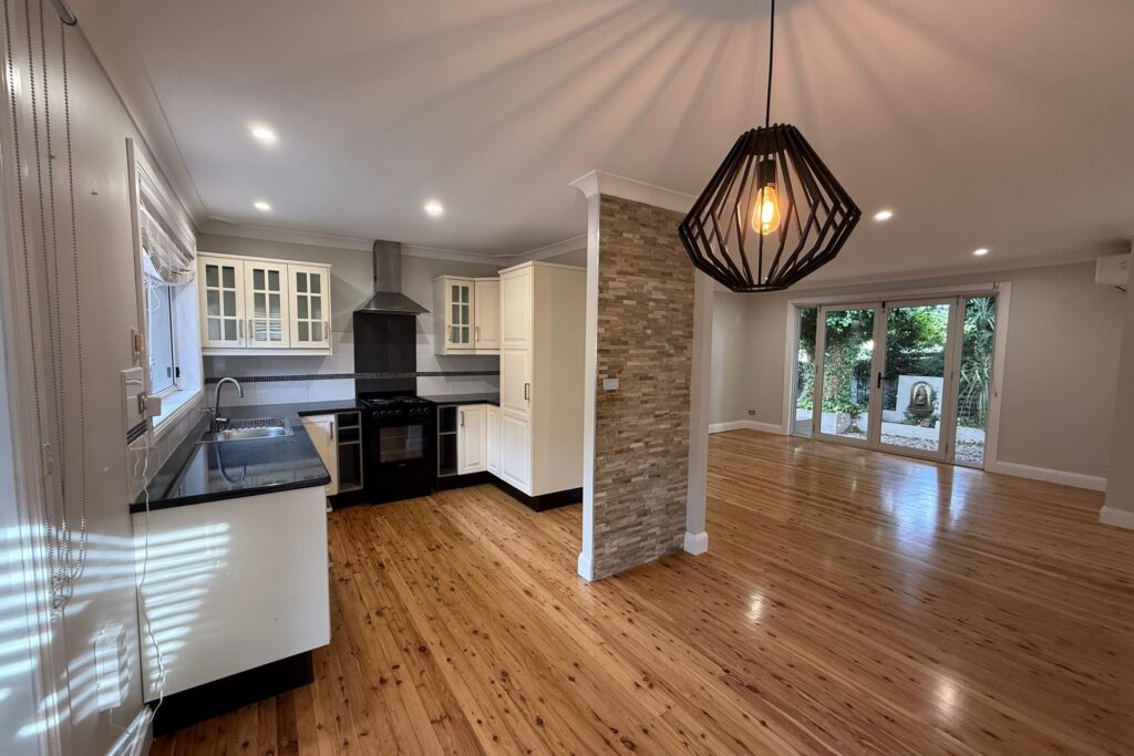32 Paris Parade, Katoomba, NSW 2780 AUS