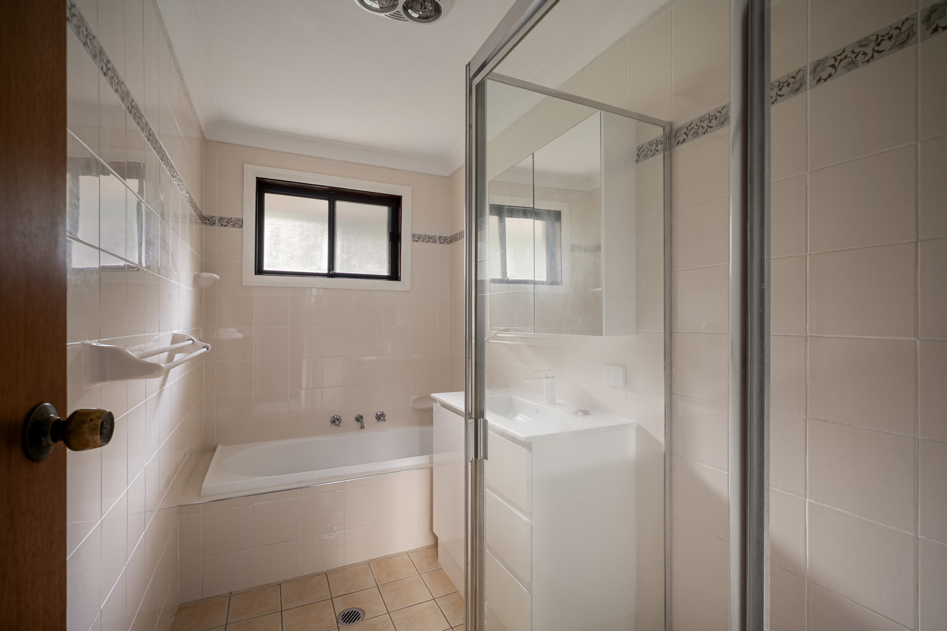 64 Hall Parade, Hazelbrook, NSW 2779 AUS