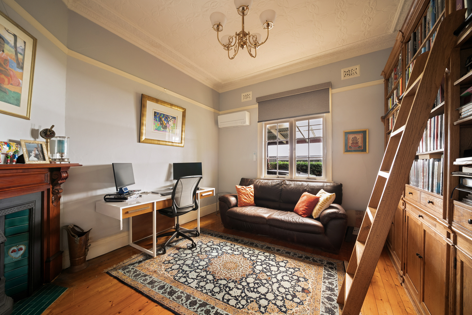 6 Oaklands Road, Hazelbrook, NSW 2779 AUS