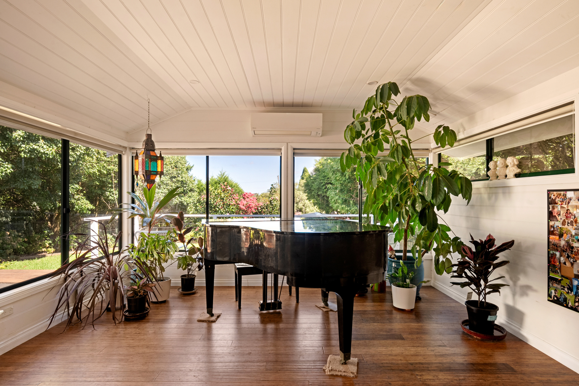 52 Bass Road, Wentworth Falls, NSW 2782 AUS