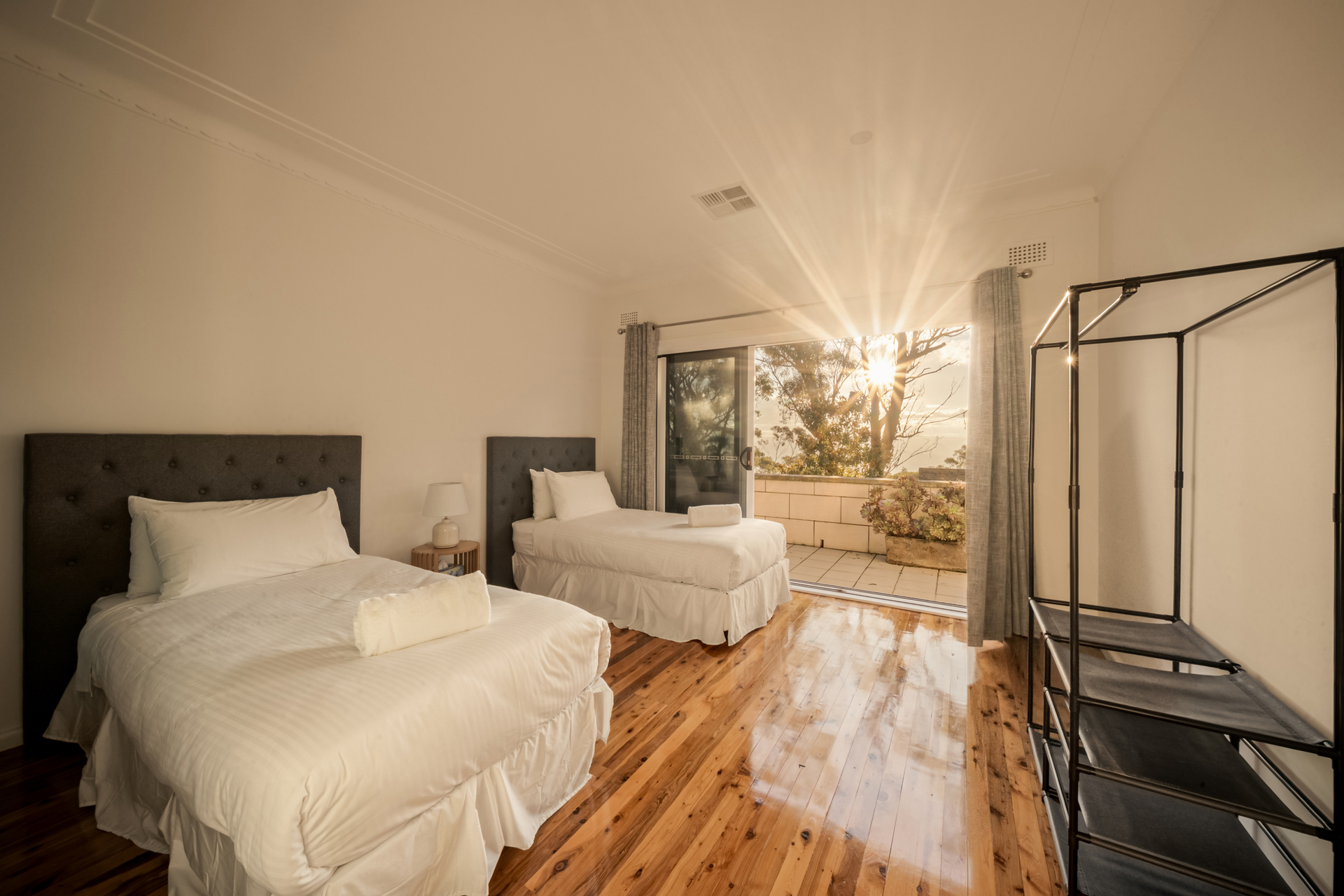 213-215 Cliff Drive, Katoomba, NSW 2780 AUS