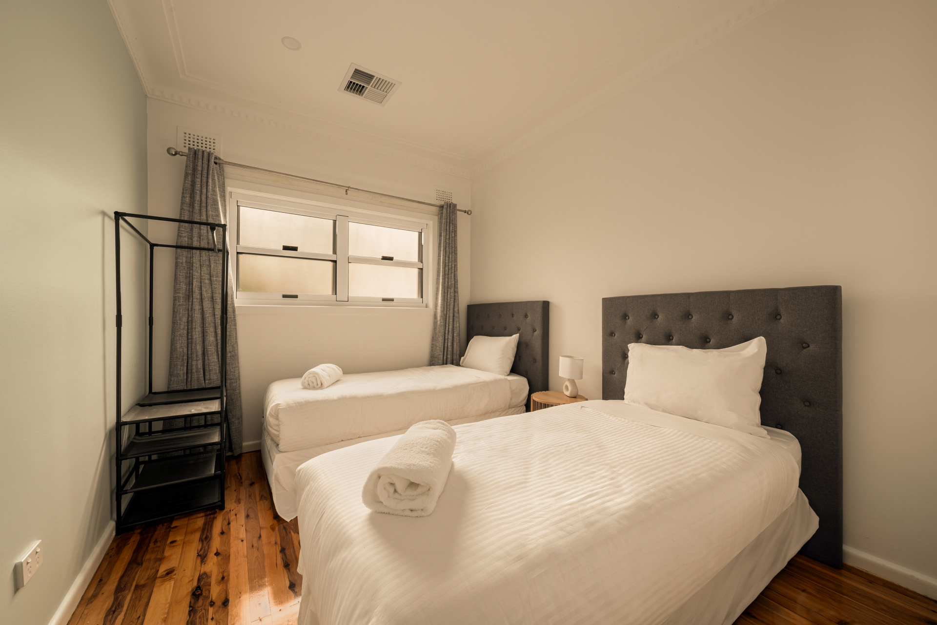 213-215 Cliff Drive, Katoomba, NSW 2780 AUS