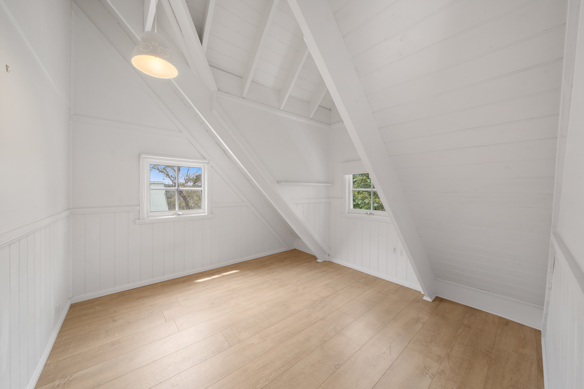 4 Backhouse Street, Wentworth Falls, NSW 2782 AUS