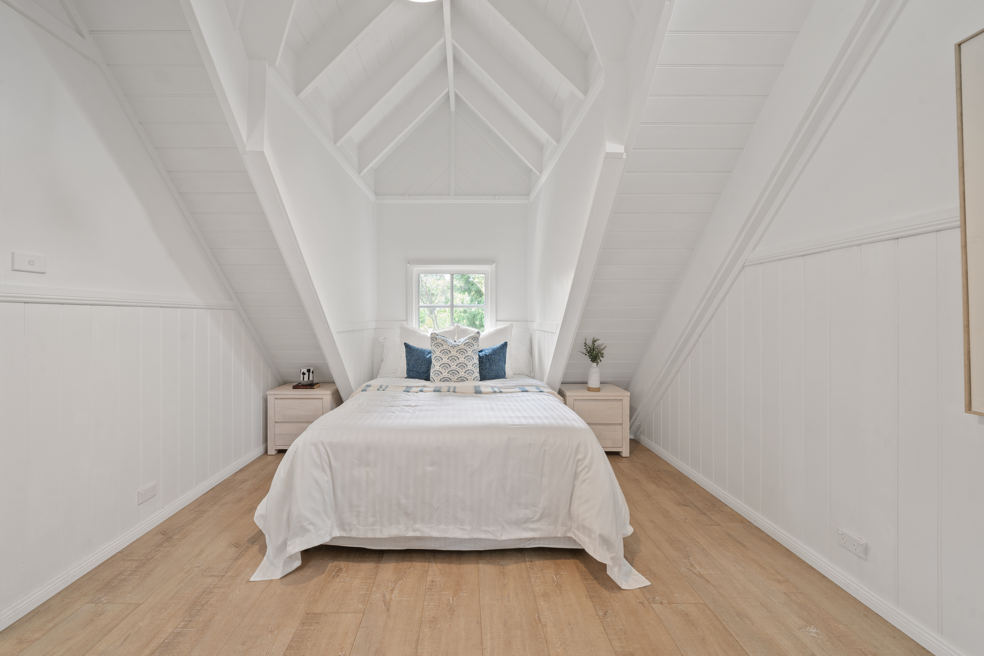 4 Backhouse Street, Wentworth Falls, NSW 2782 AUS