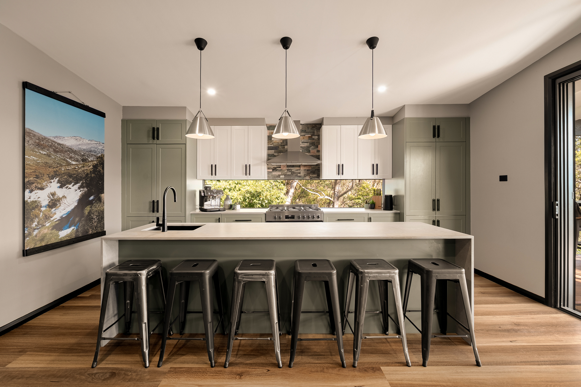 18 Parkes Crescent, Faulconbridge, NSW 2776 AUS