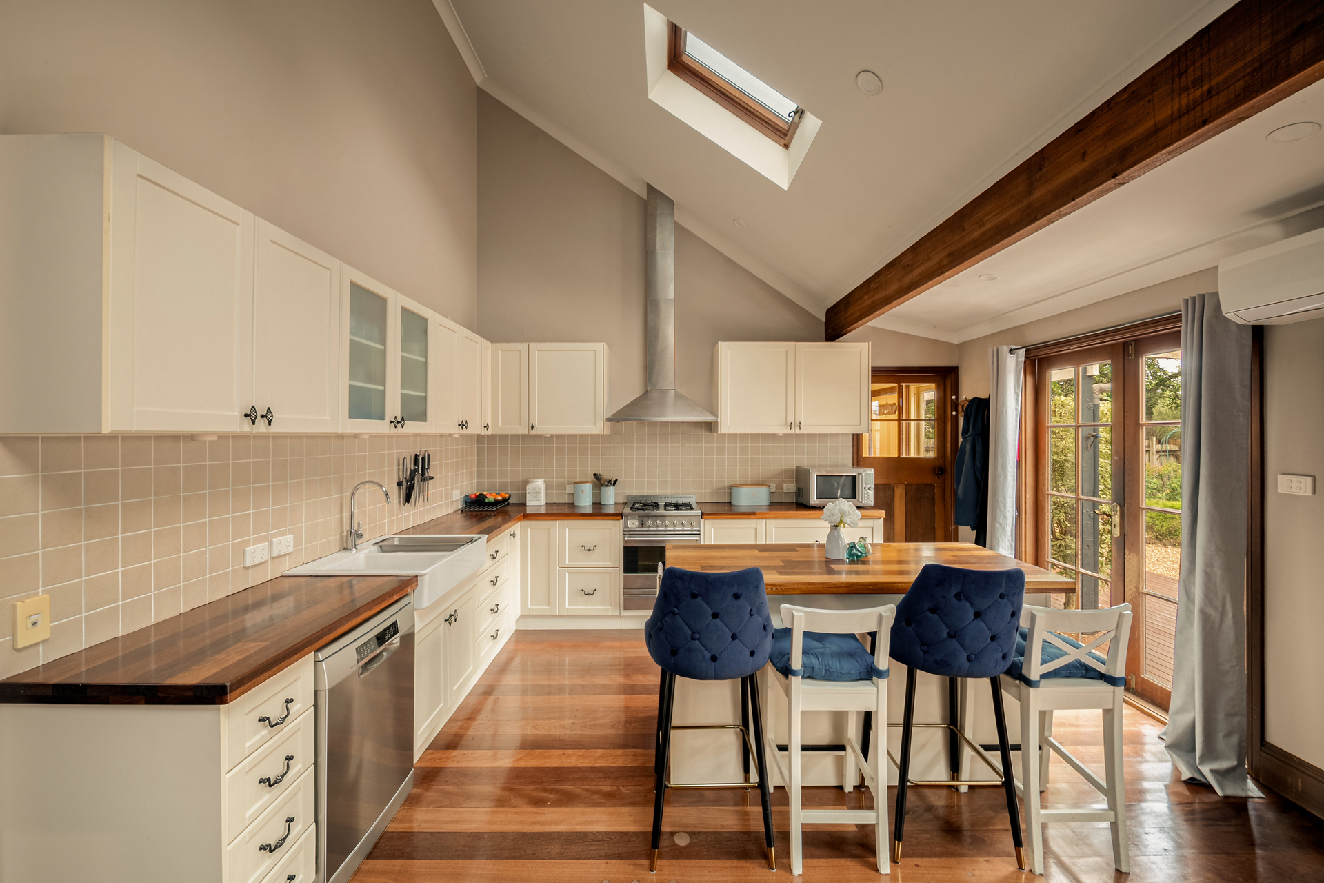 132 Lurline Street, Katoomba, NSW 2780 AUS