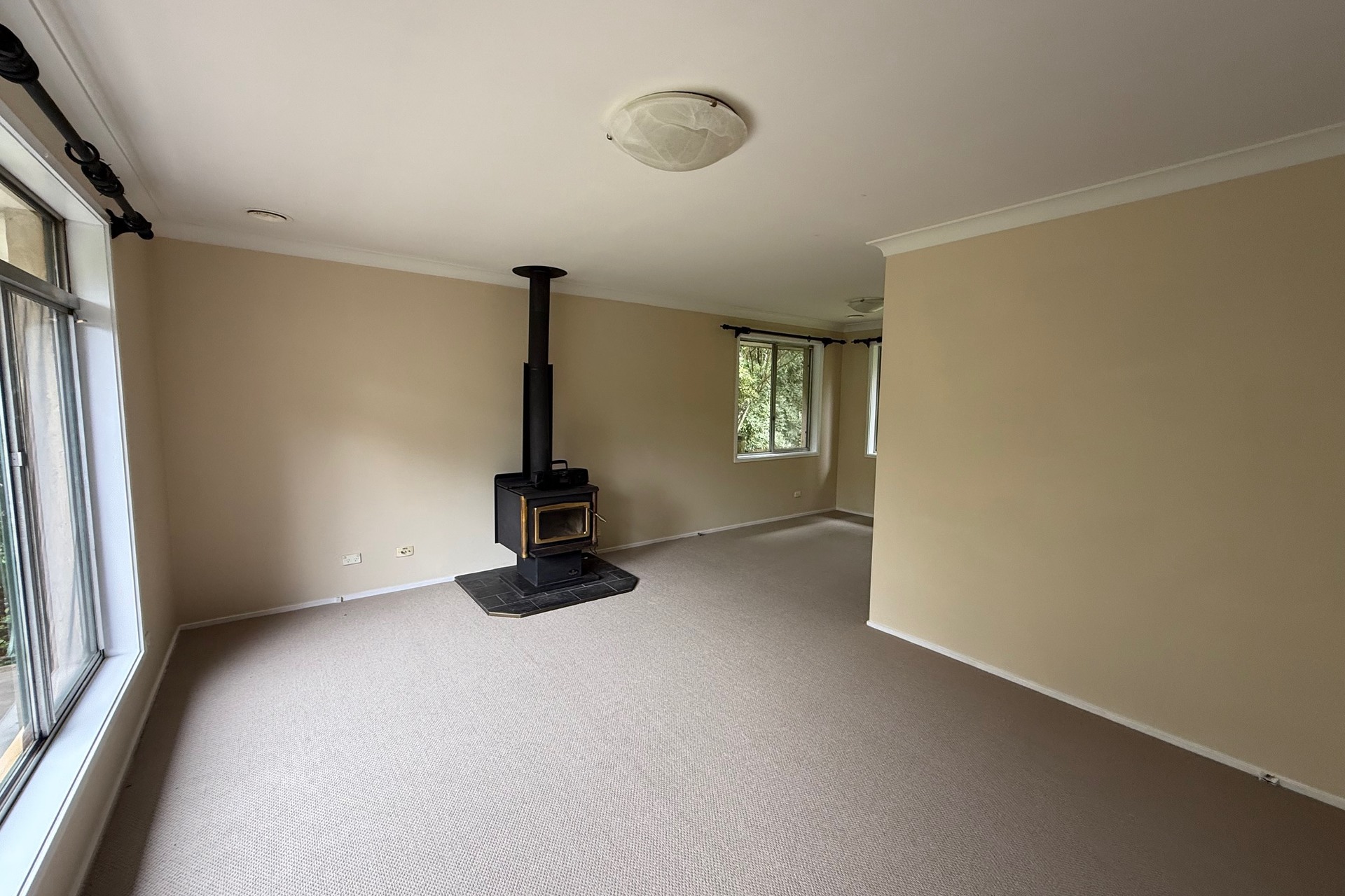 107 Pritchard Street, Wentworth Falls, NSW 2782 AUS