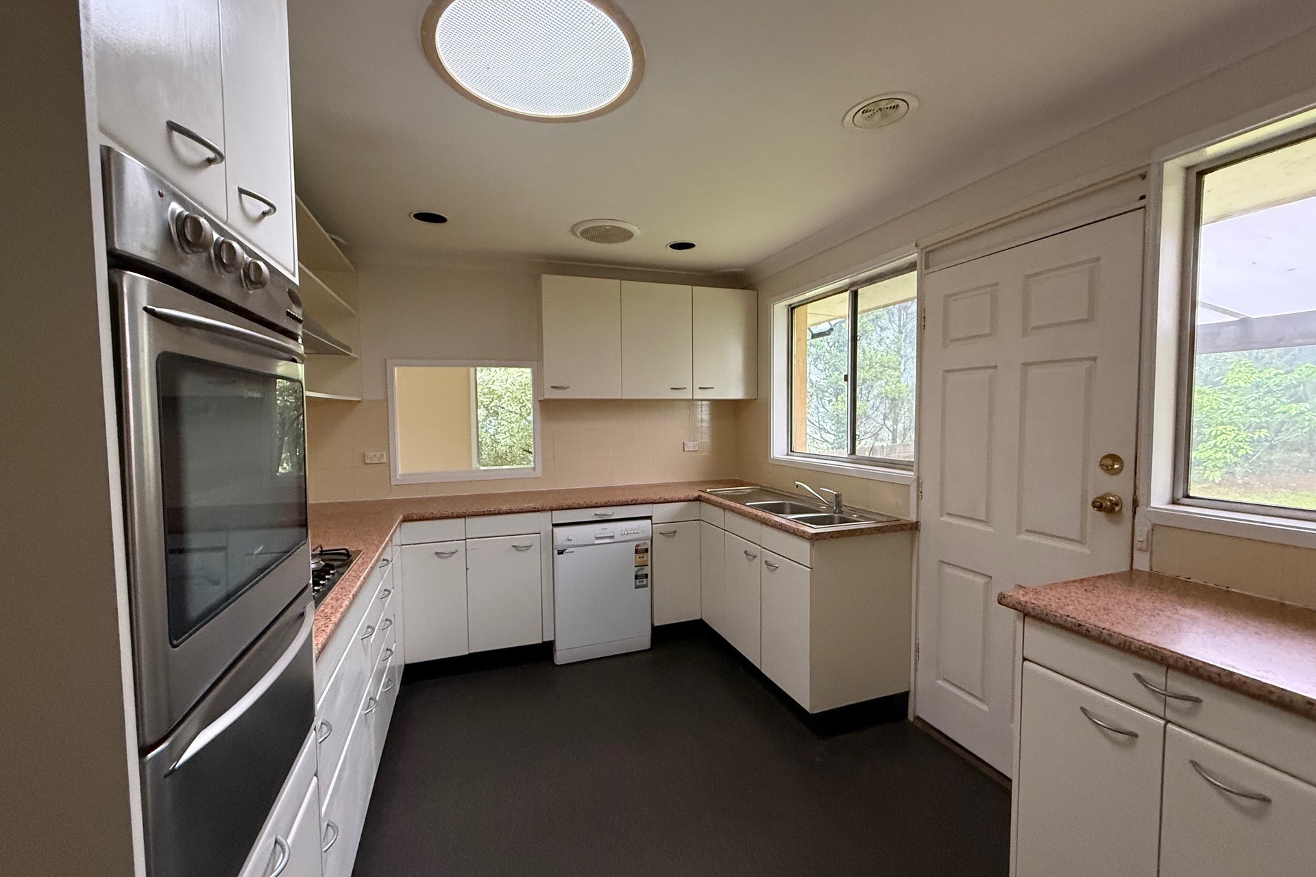 107 Pritchard Street, Wentworth Falls, NSW 2782 AUS