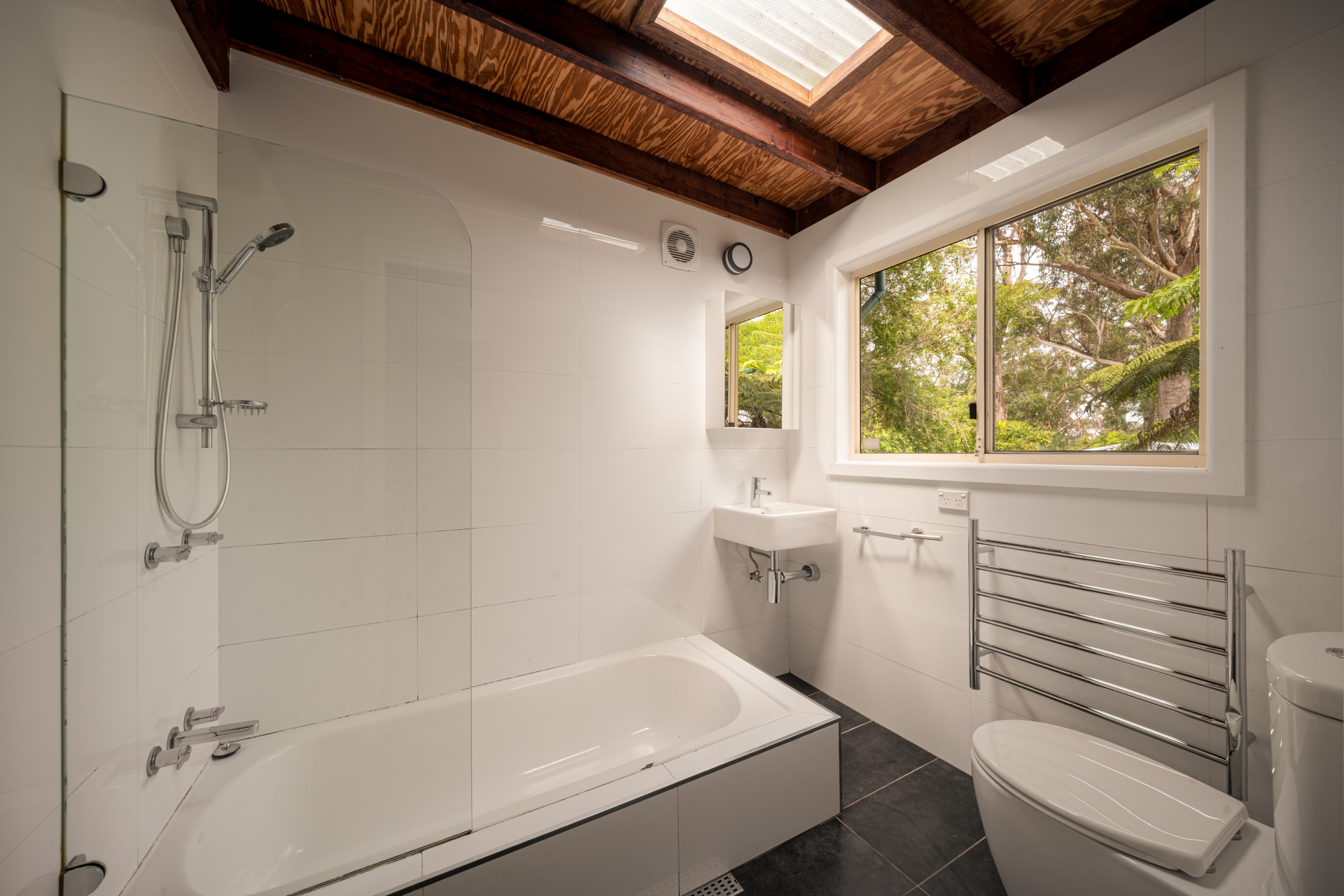 63 Lawson View Parade, Wentworth Falls, NSW 2782 AUS