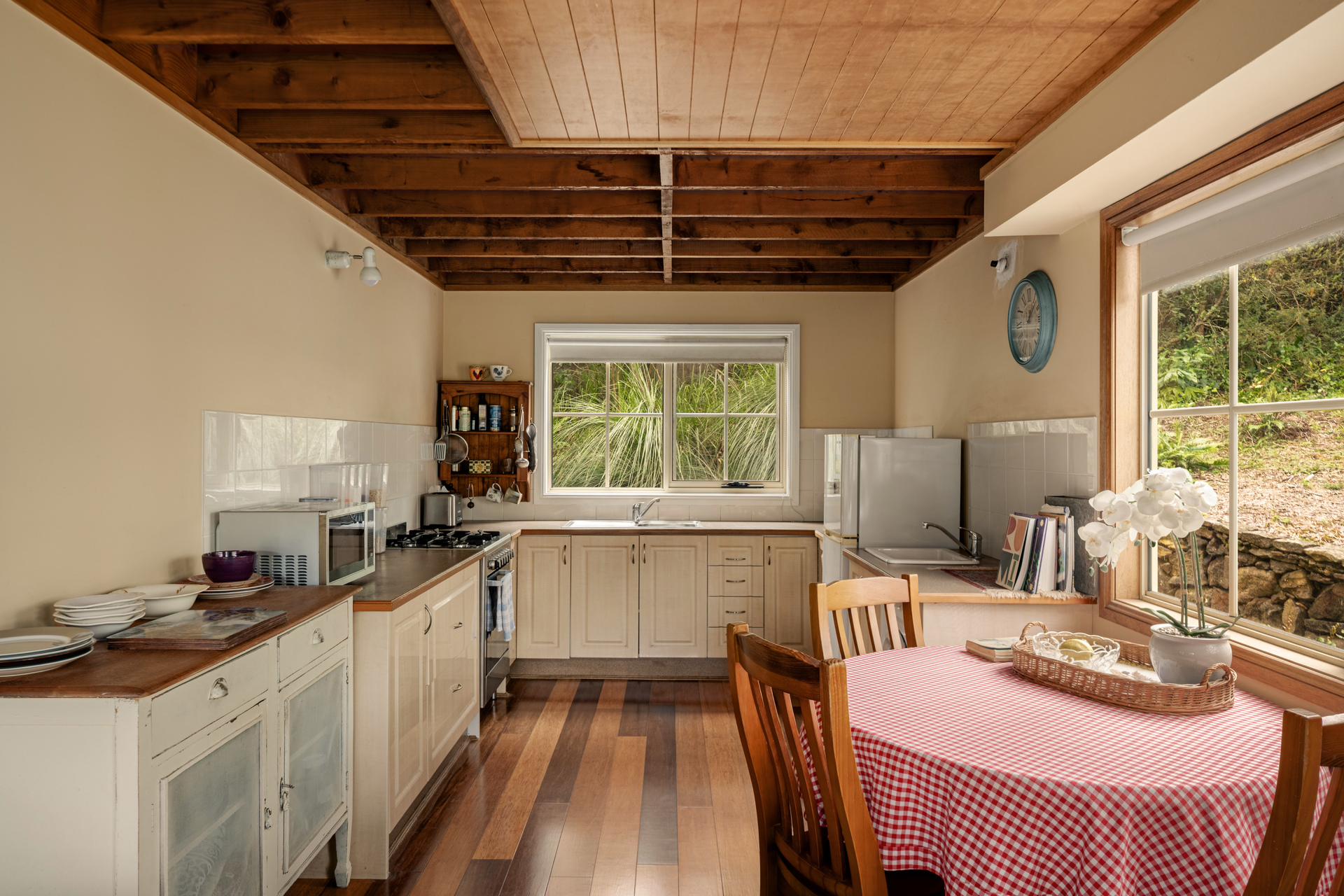 10-12 Glenview Road, Wentworth Falls, NSW 2782 AUS