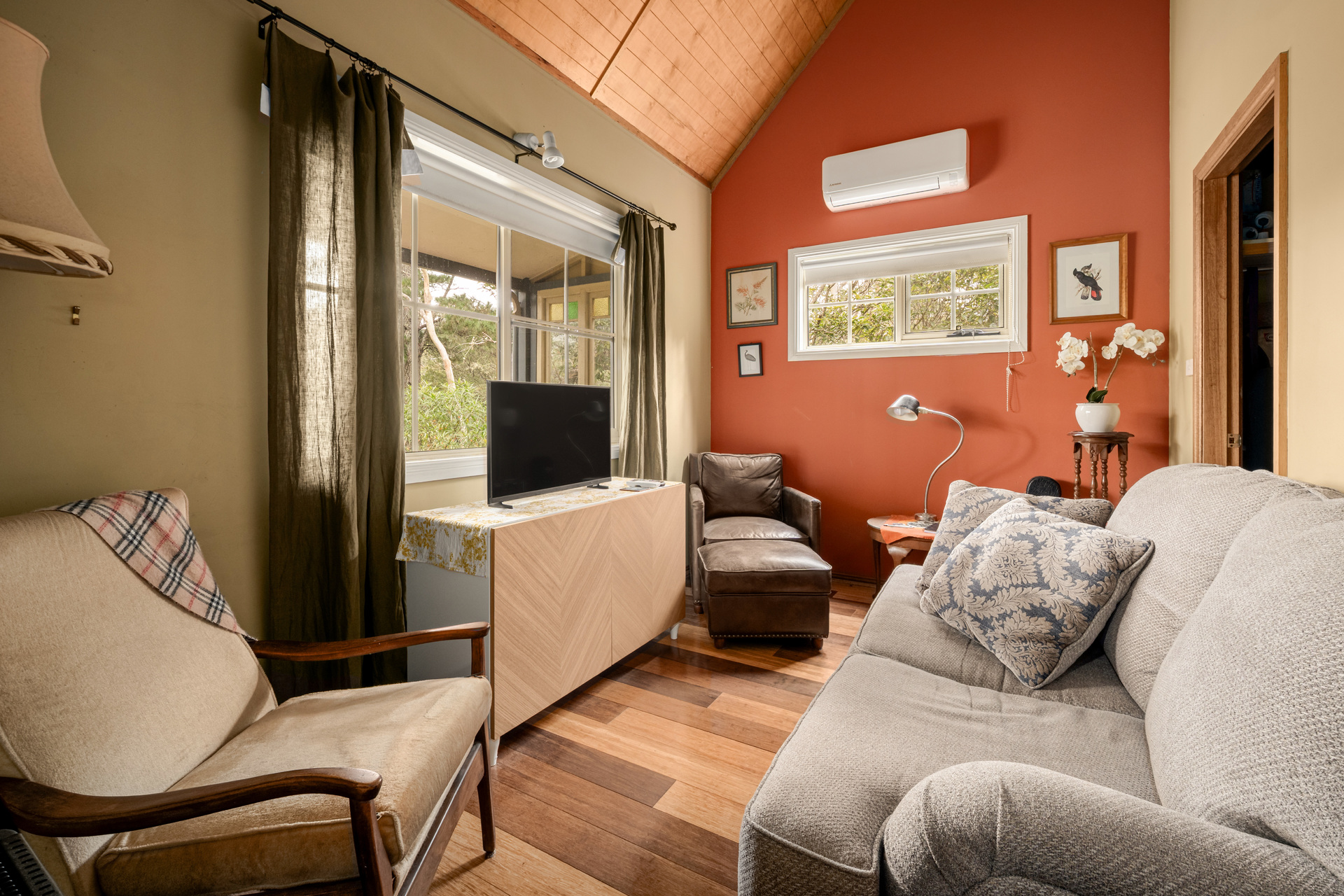 10-12 Glenview Road, Wentworth Falls, NSW 2782 AUS