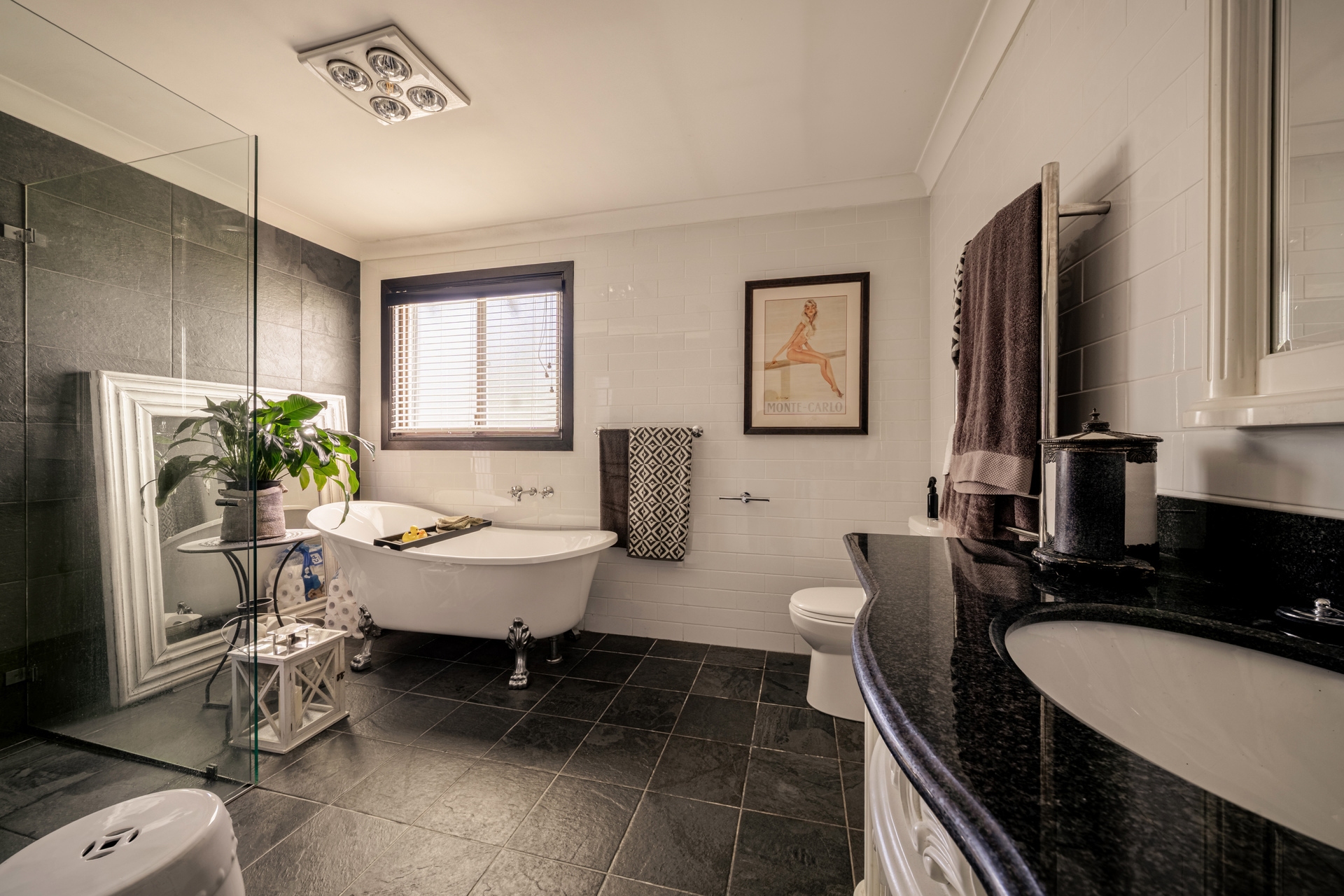 25 Langford Road, Wentworth Falls, NSW 2782 AUS