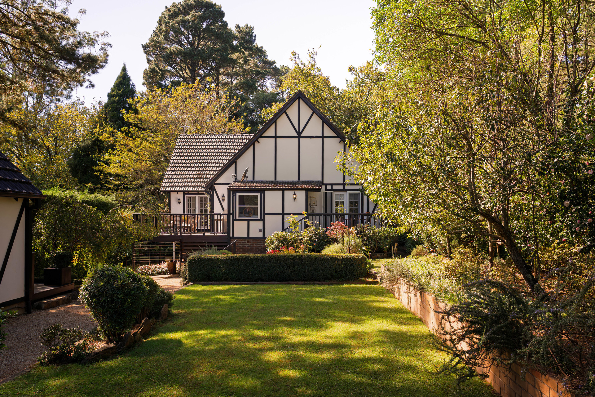 25 Langford Road, Wentworth Falls, NSW 2782 AUS