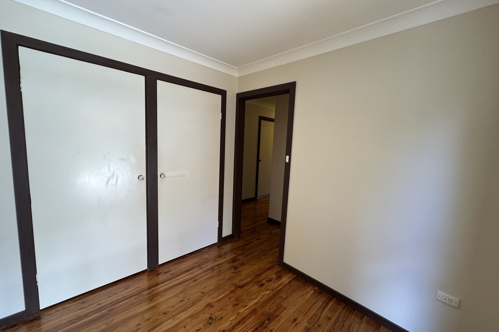 27 Pine Avenue, Wentworth Falls, NSW 2782 AUS