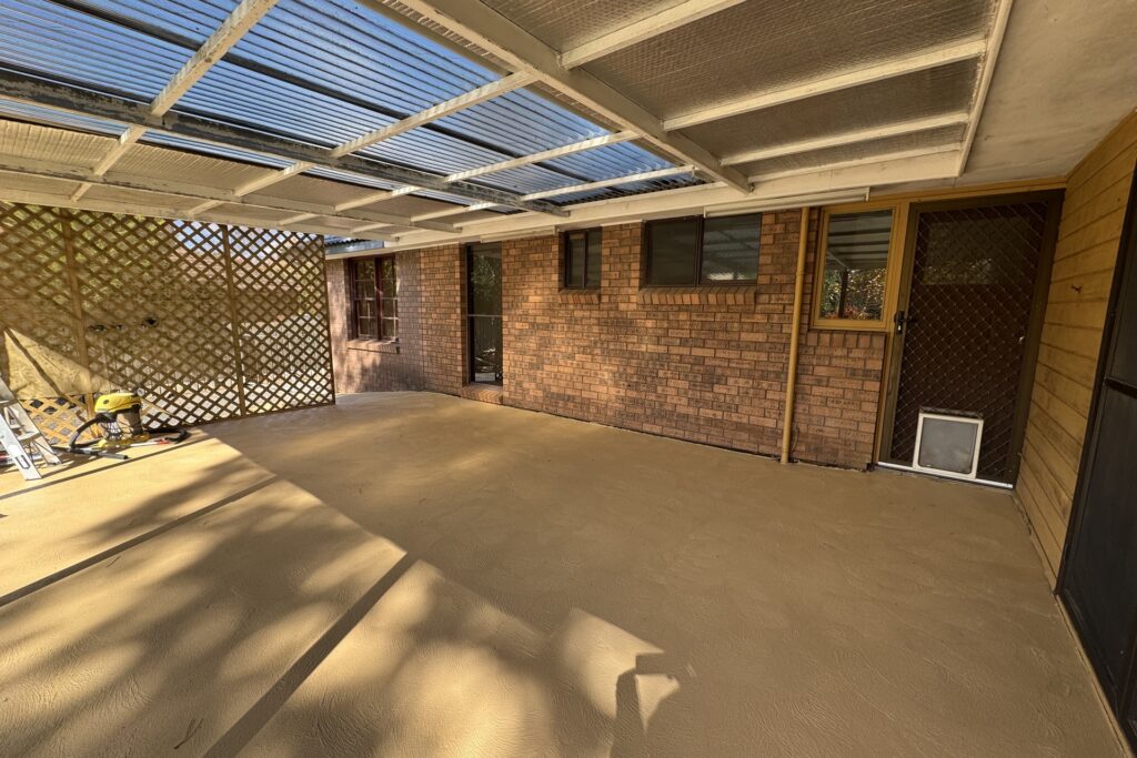 27 Pine Avenue, Wentworth Falls, NSW 2782 AUS