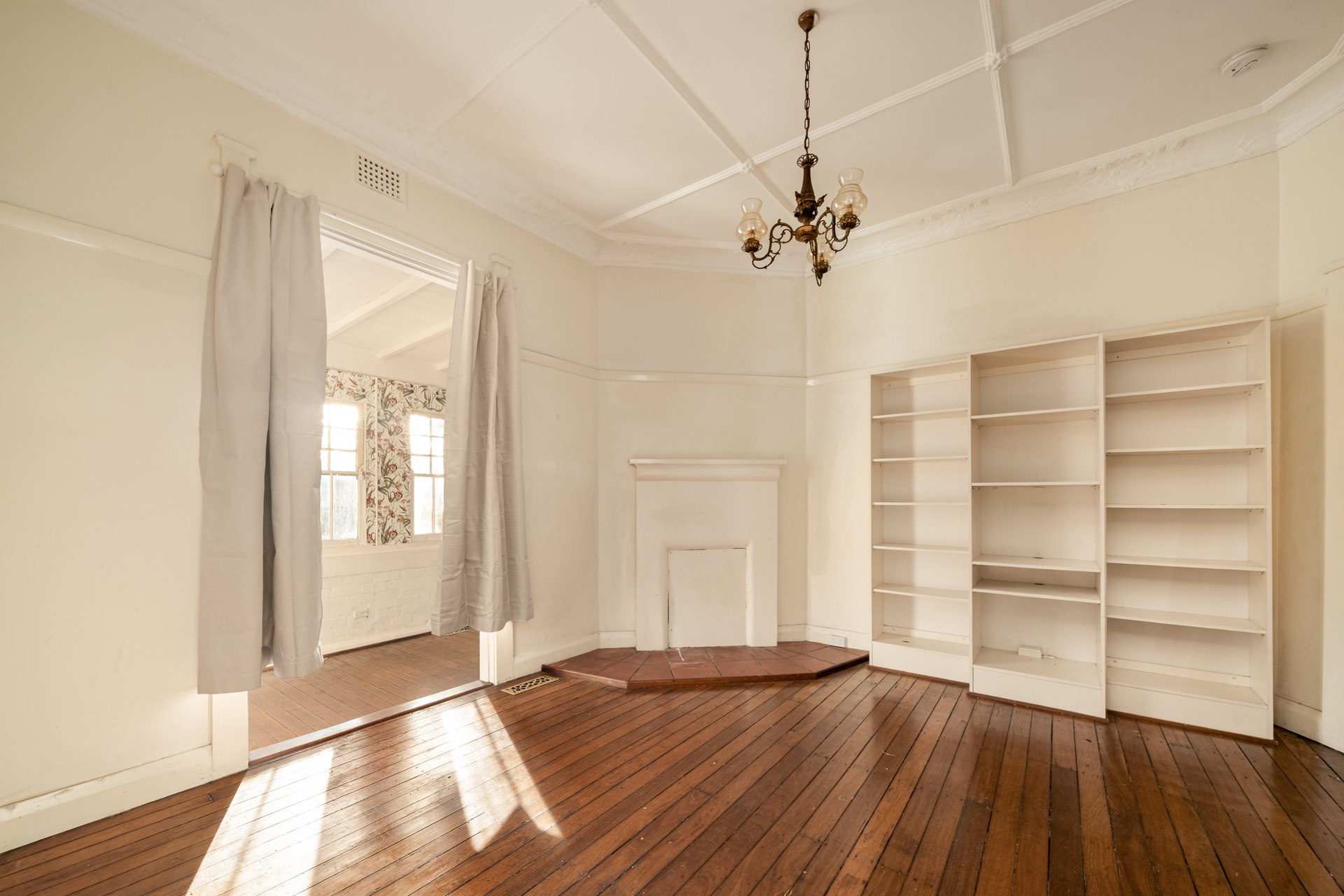 25 Walgett Street, Katoomba, NSW 2780 AUS