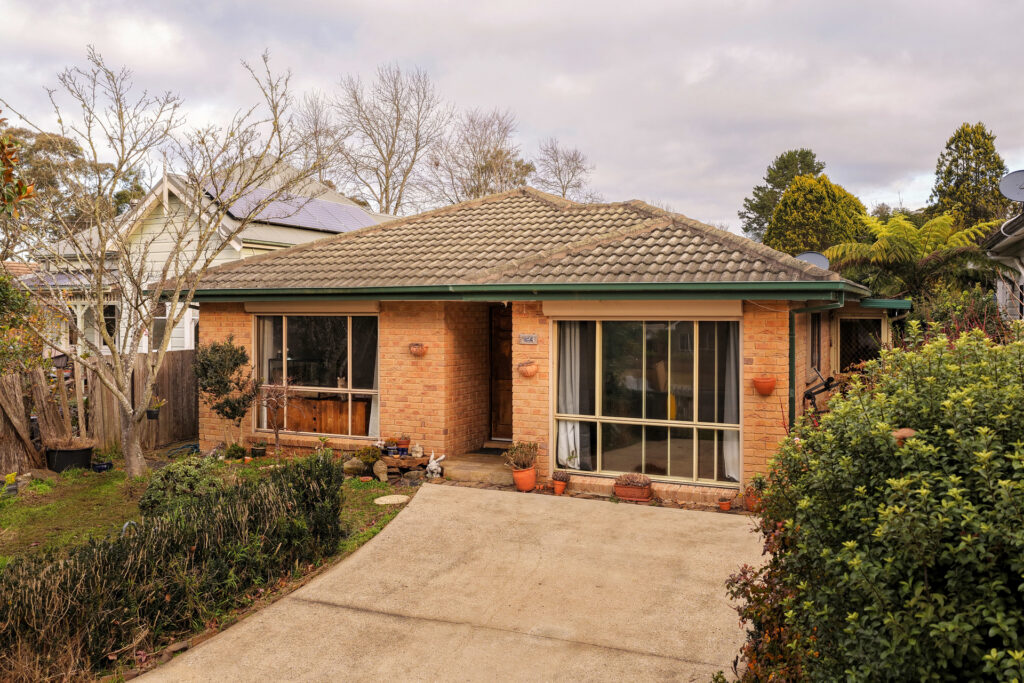 64 Fitzgerald Street, Katoomba, NSW 2780 AUS