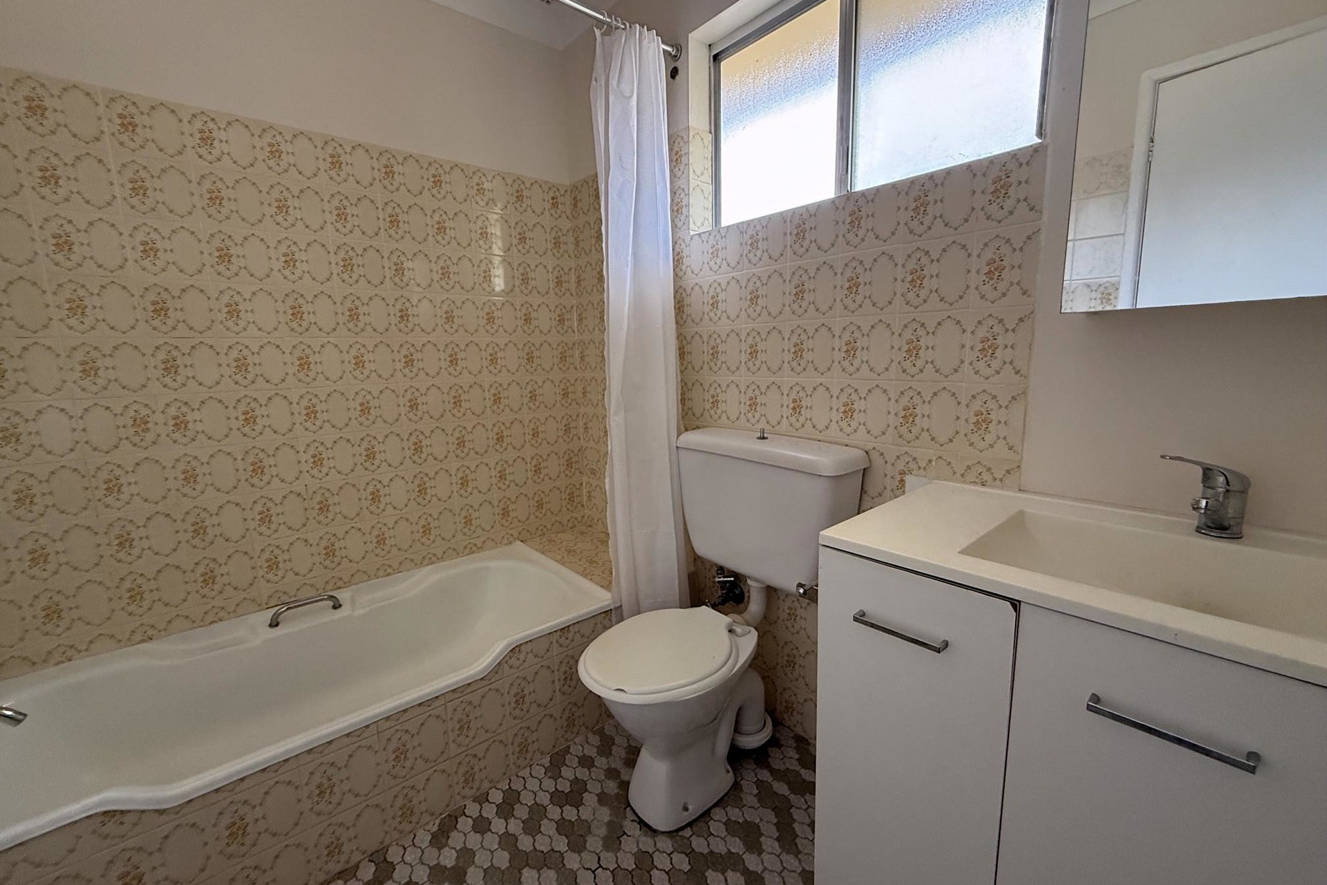44 Paris Parade, Katoomba, NSW 2780 AUS