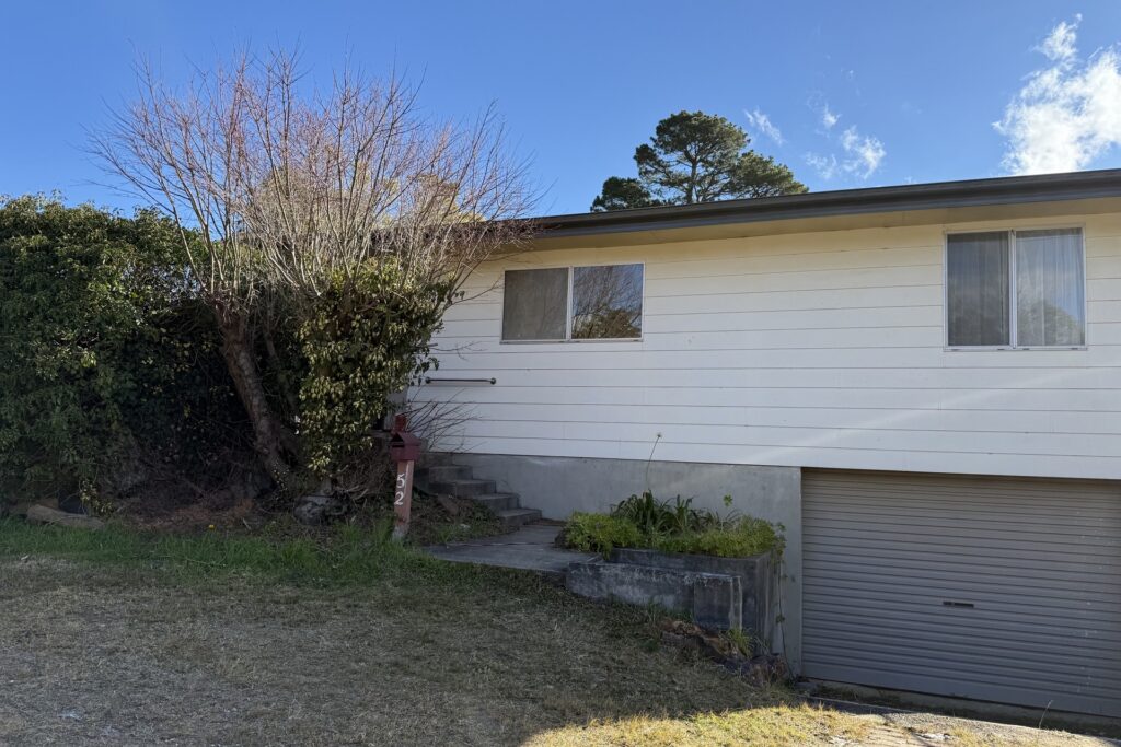 44 Paris Parade, Katoomba, NSW 2780 AUS