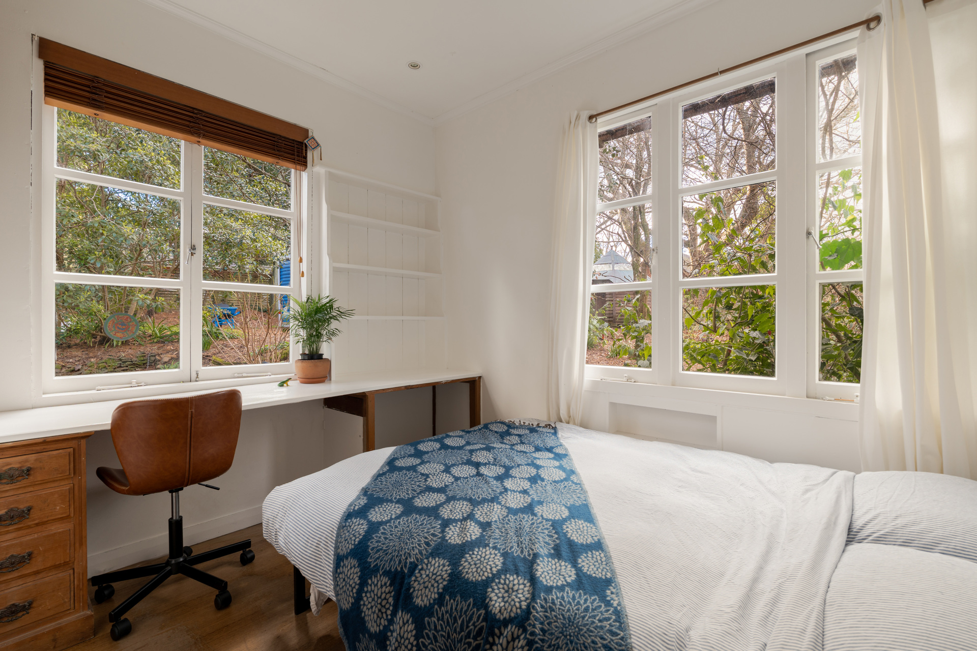 17 Myoori Avenue, Wentworth Falls, NSW 2782 AUS