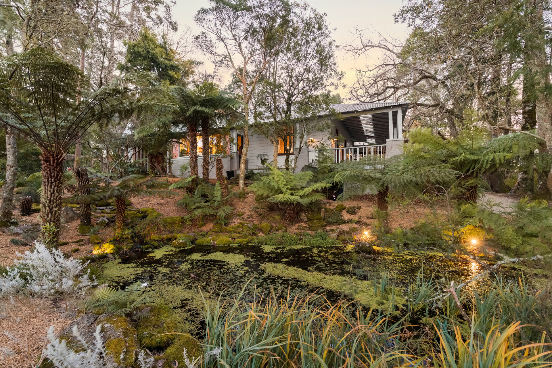 17 Myoori Avenue, Wentworth Falls, NSW 2782 AUS
